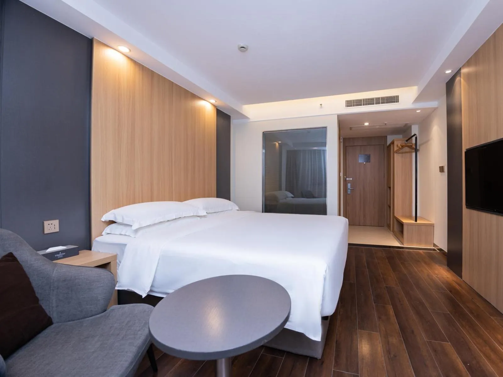 Bed in Country Inn&Suites by Radisson, Shanghai PVG