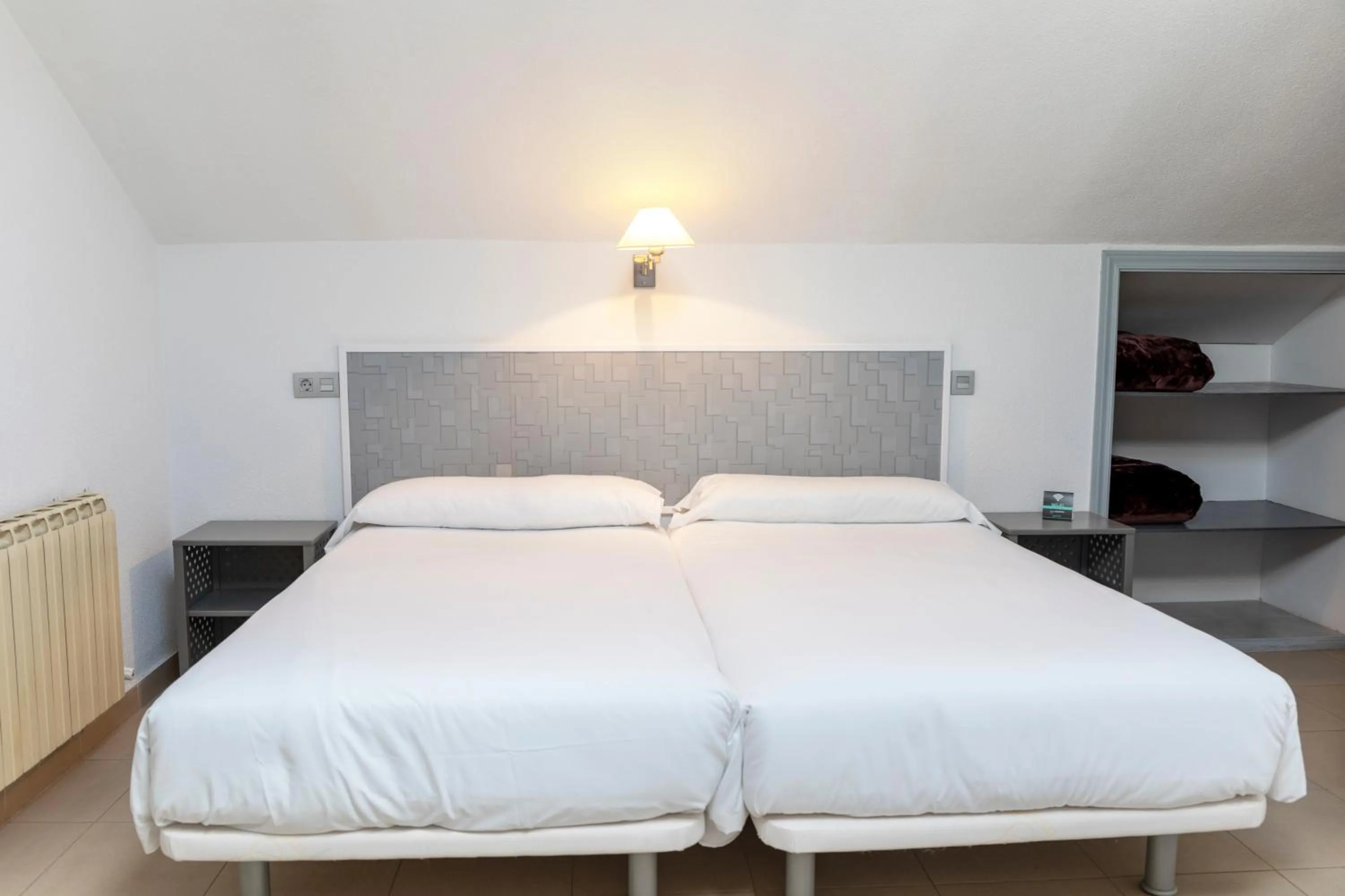 Bed in Hotel Alda Centro Palencia