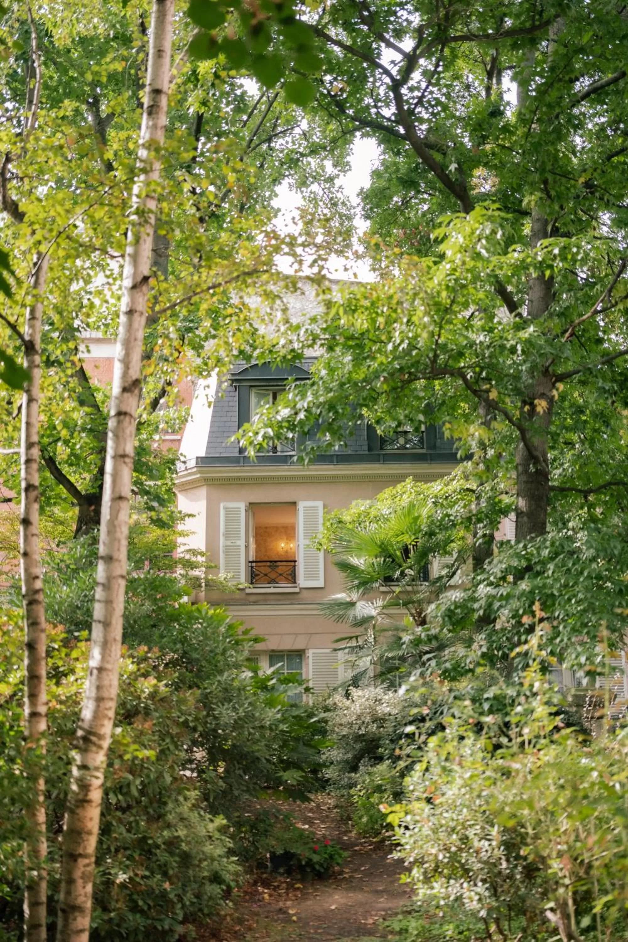 Property building in Hotel des Grandes Ecoles