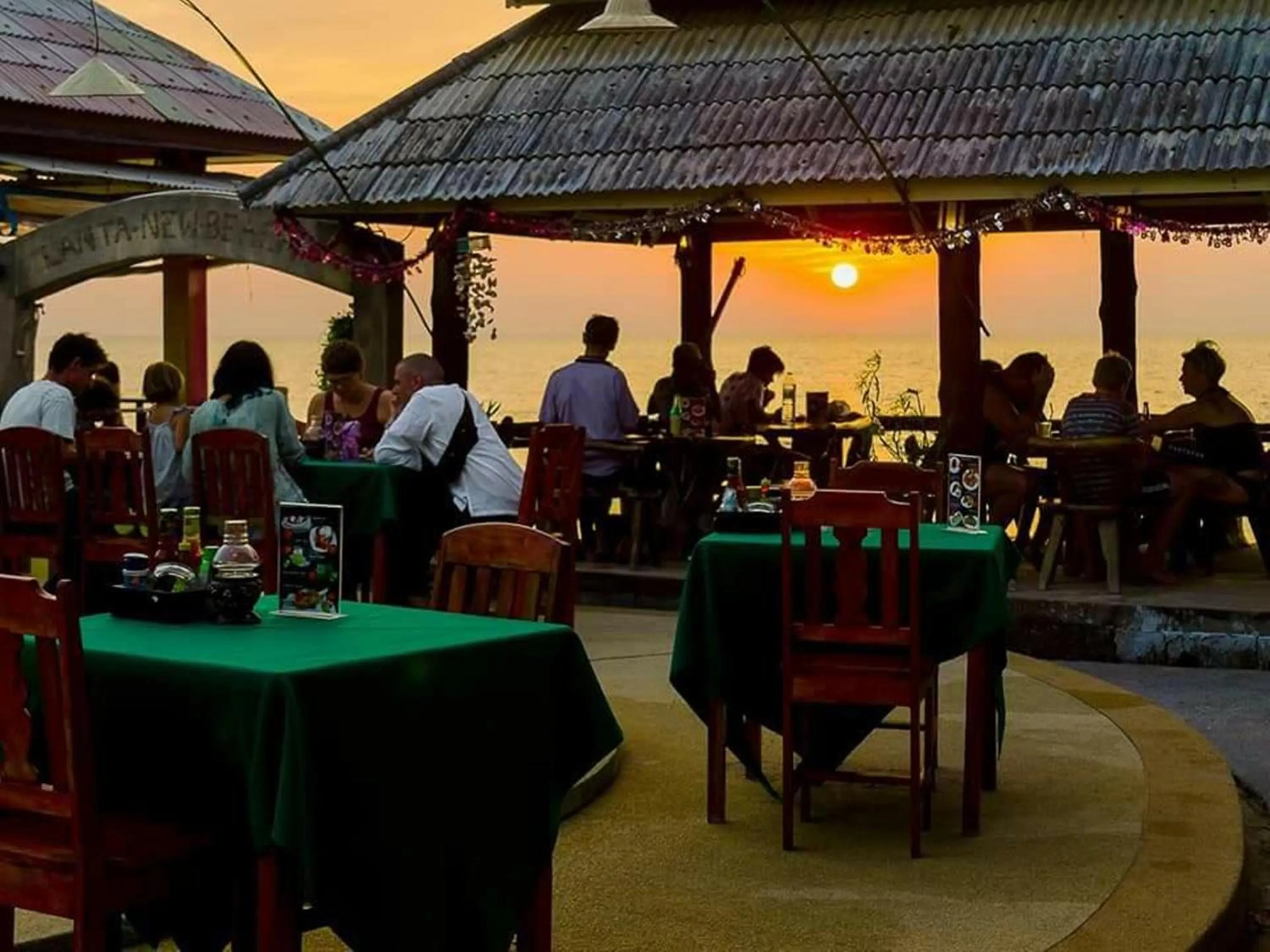 Restaurant/places to eat in Lanta New Beach Bungalows - SHA Plus