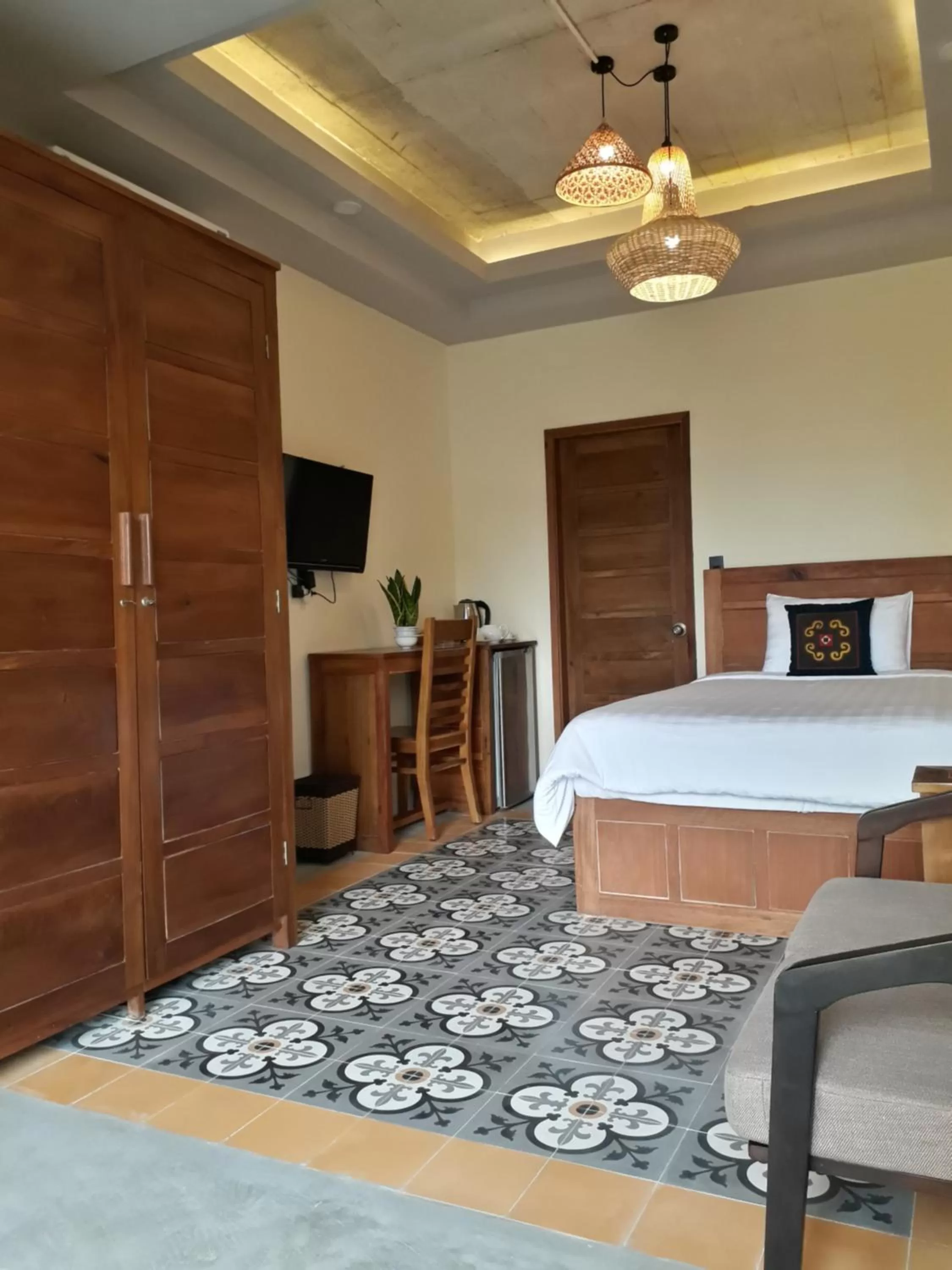 Bedroom, Bed in Pink Tulip Hoi An