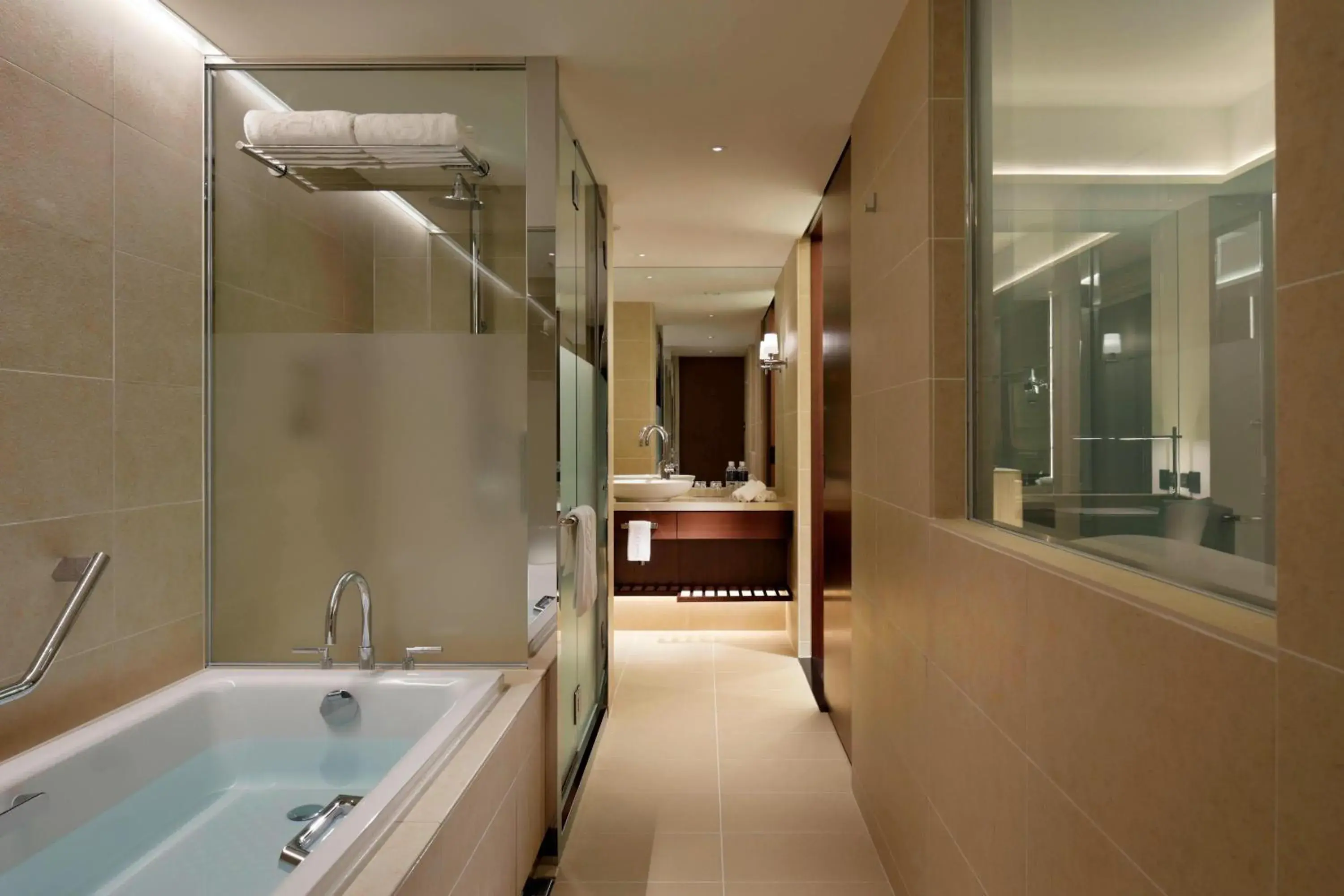 Photo of the whole room, Bathroom in Yokohama Bay Sheraton Hotel and Towers