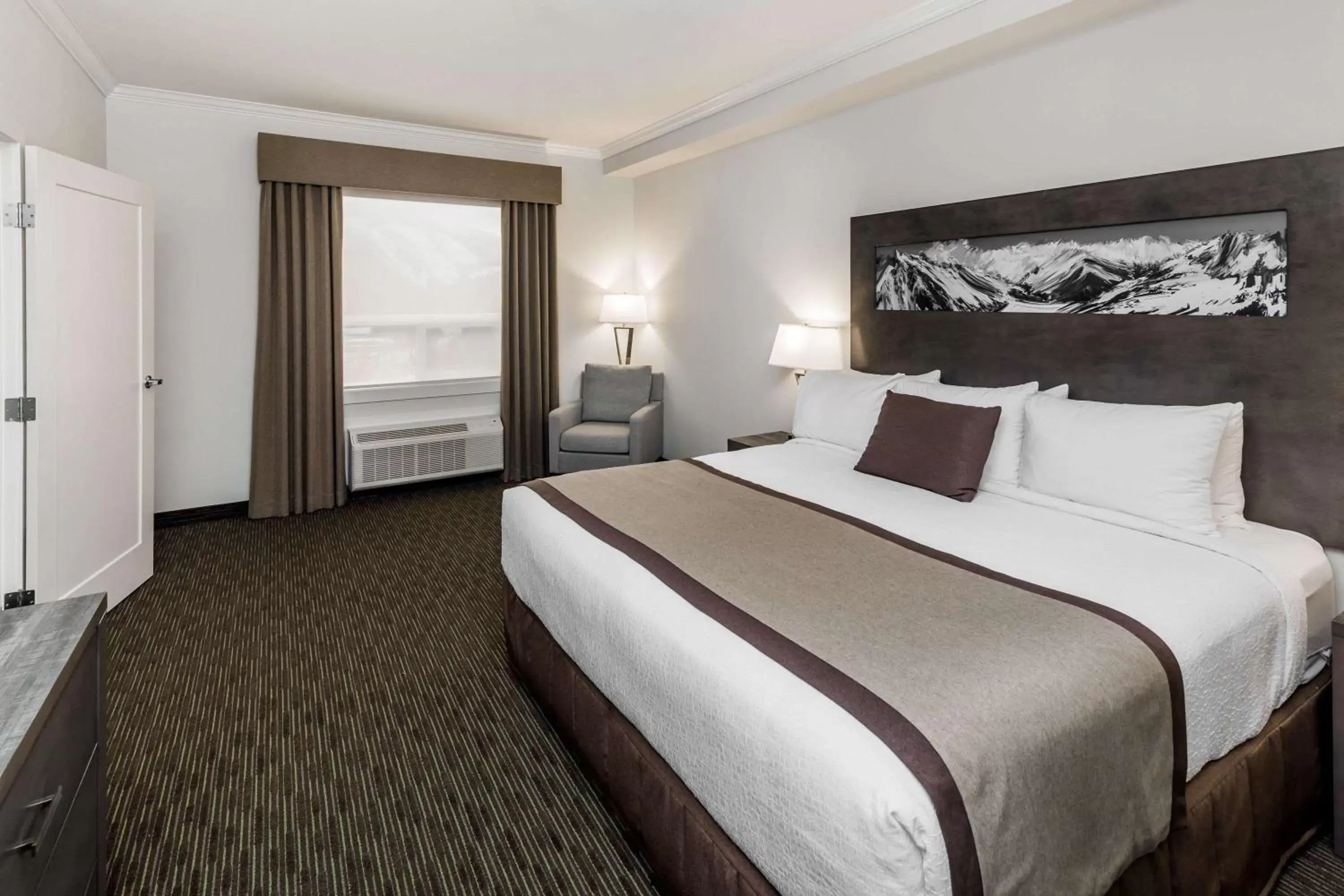 Photo of the whole room, Bed in Ramada by Wyndham Revelstoke