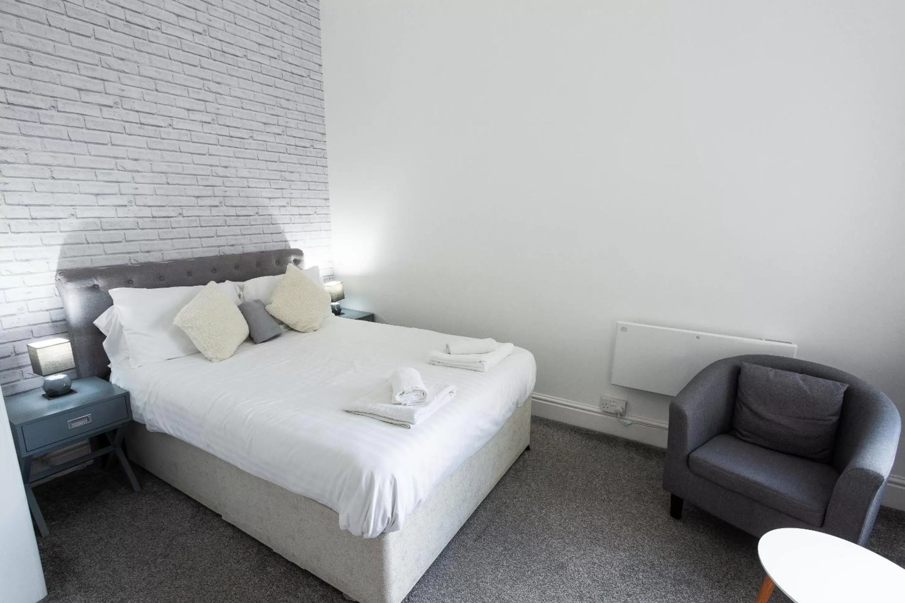 Bedroom, Bed in The Sea Lynn