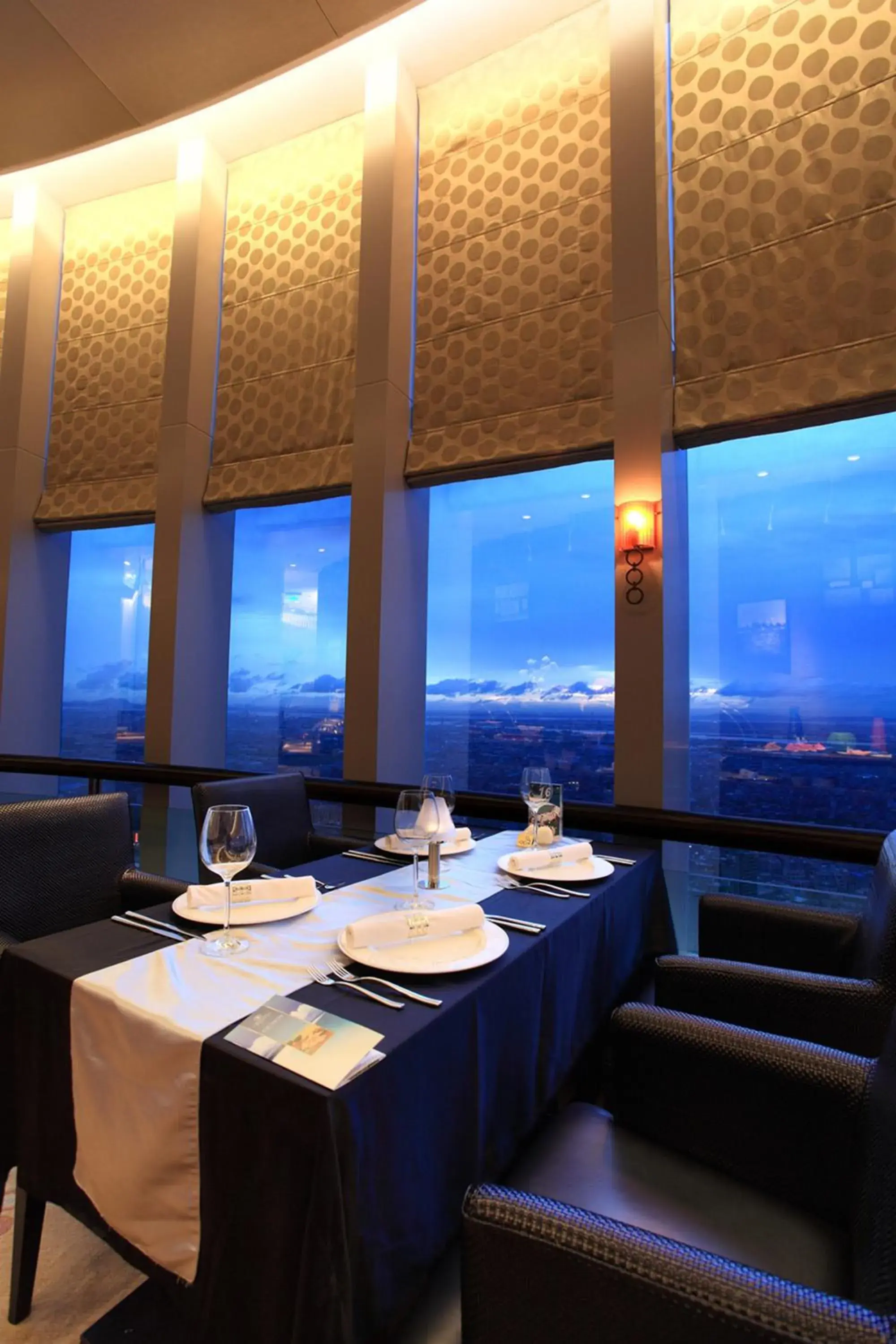 Restaurant/places to eat in HJ International Hotel Restaurant/places to eat in HJ International Hotel