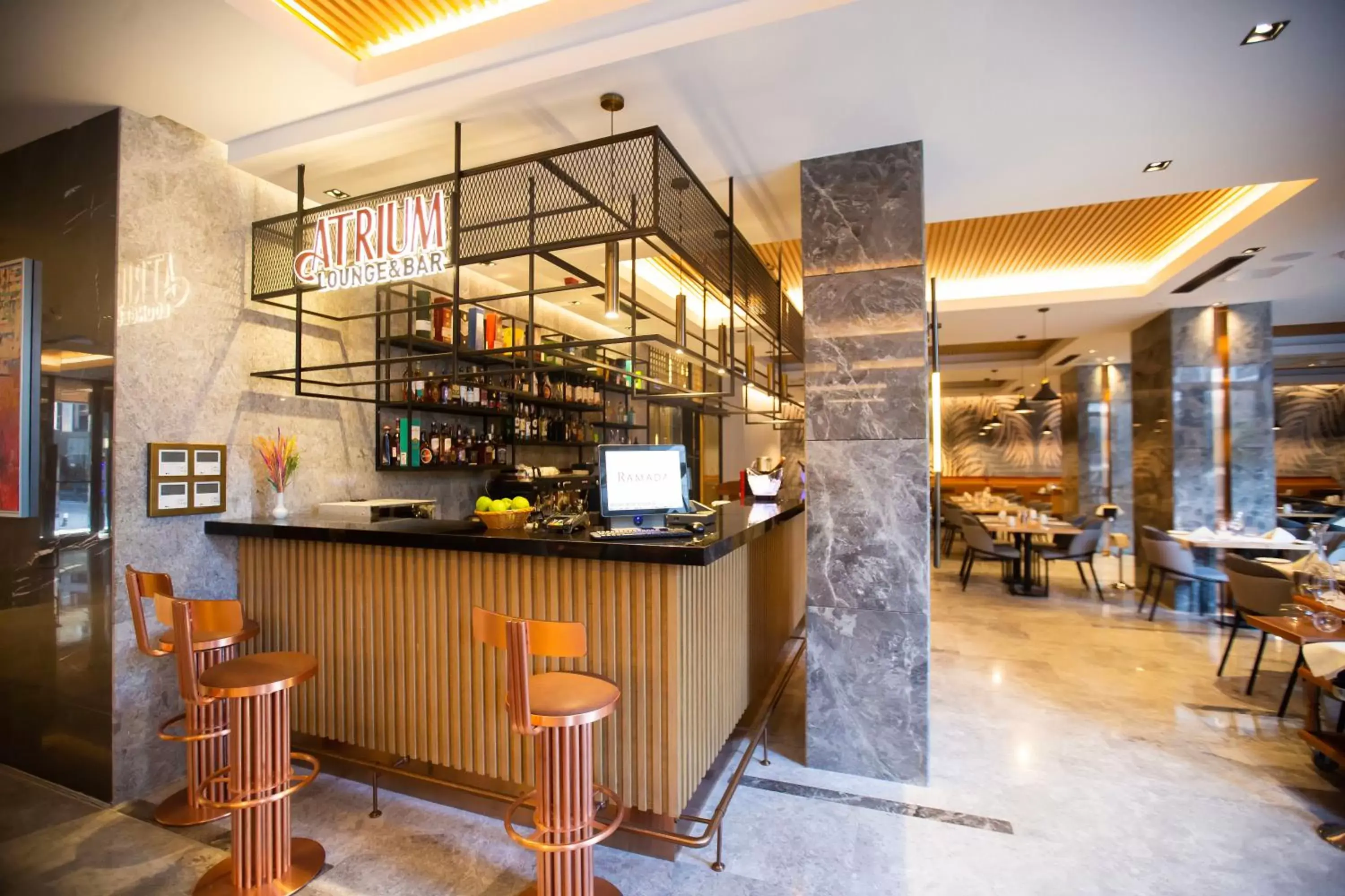 Lounge or bar, Lobby/Reception in Ramada Plaza Sultanahmet