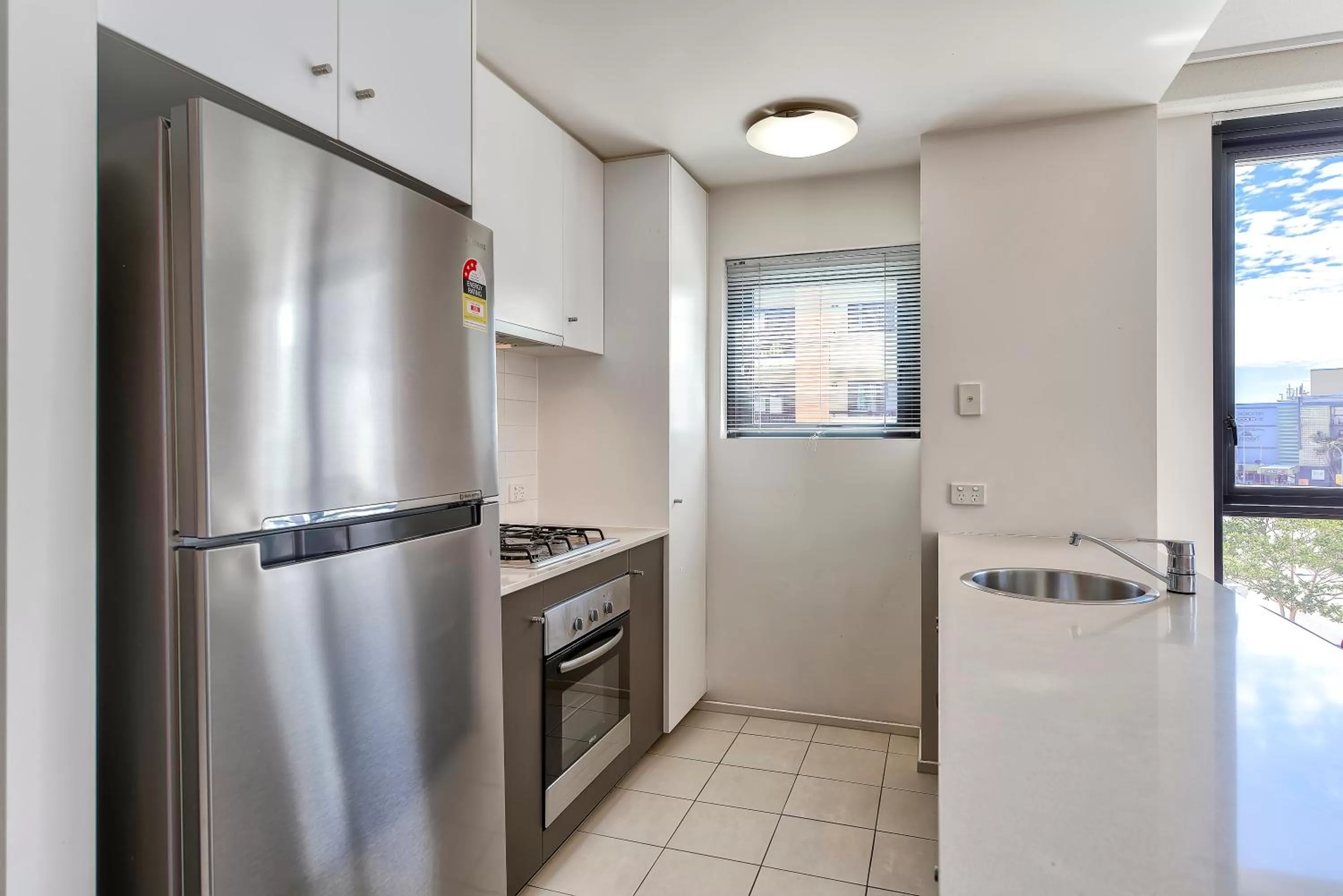 Kitchen or kitchenette in SKD Suites