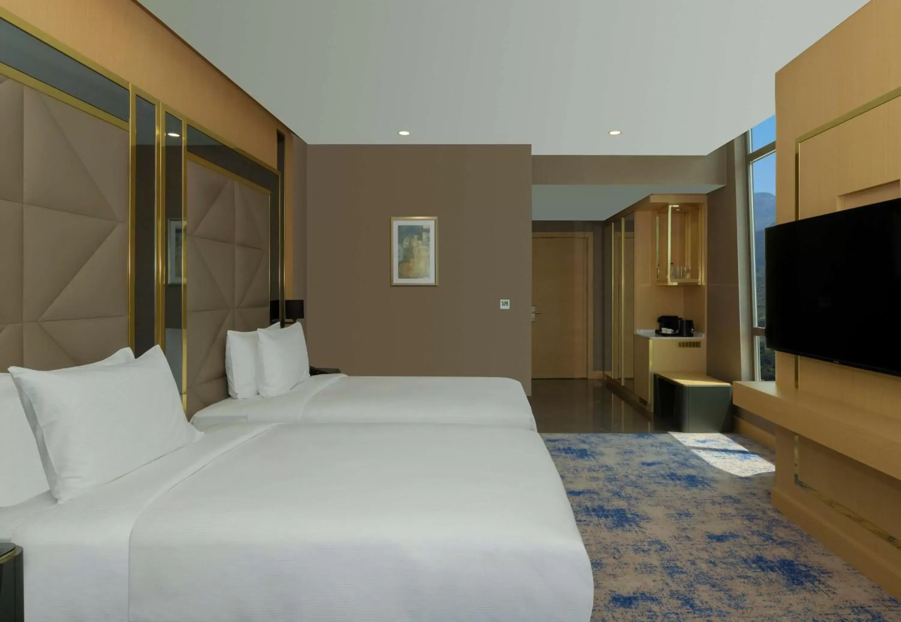 Bed in DoubleTree by Hilton Manisa