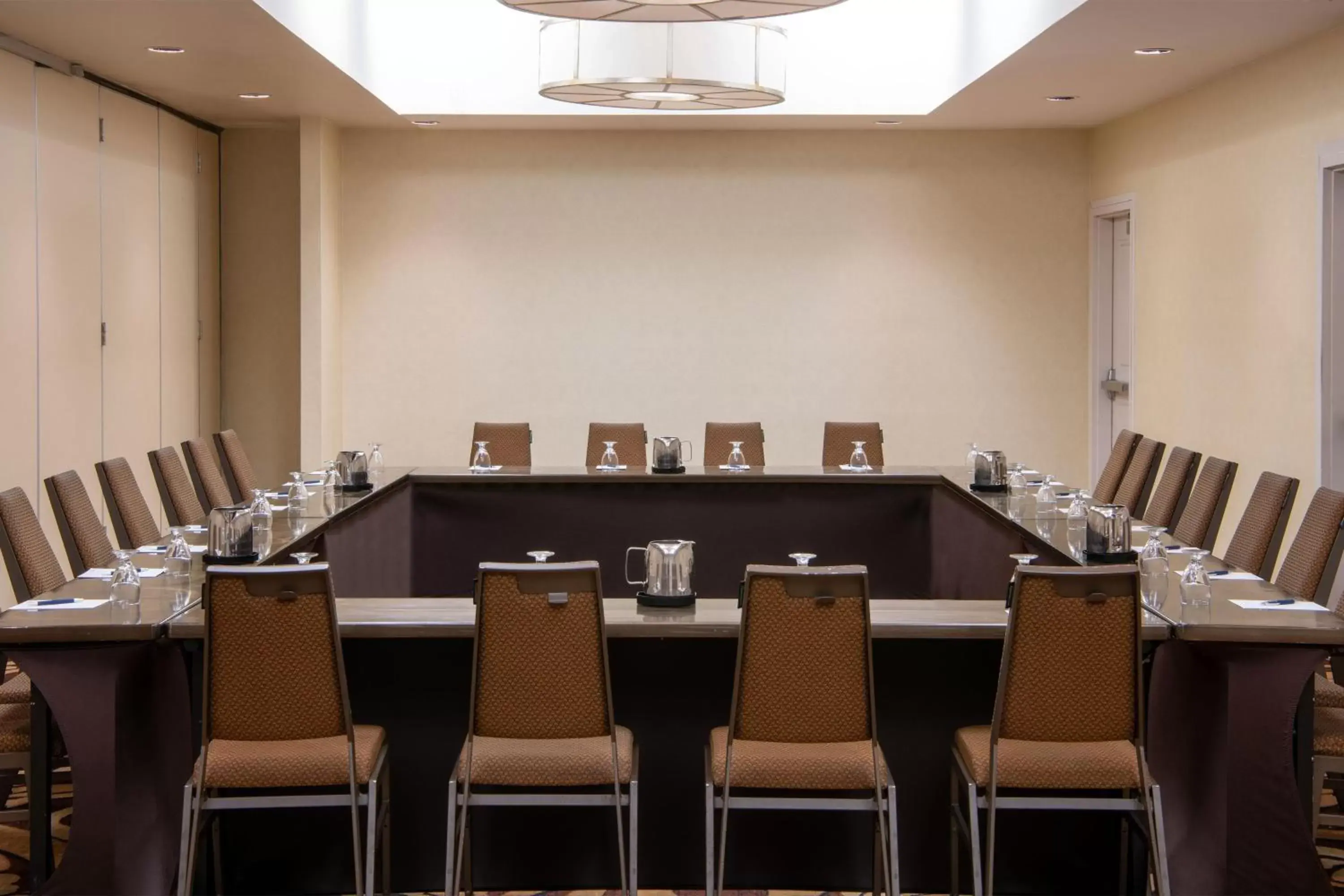 Meeting/conference room in Sheraton Mission Valley San Diego Hotel