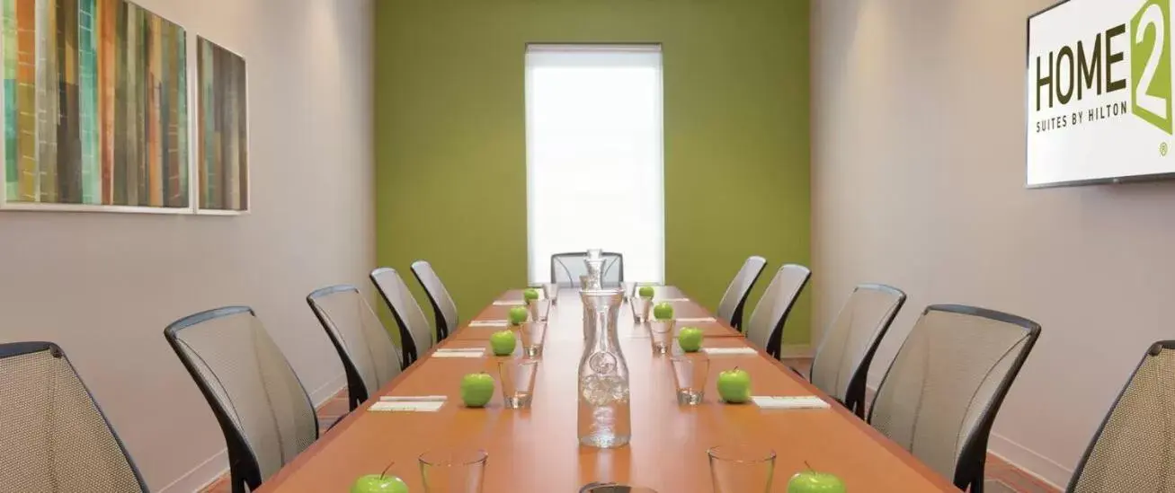 Meeting/conference room in Home2 Suites By Hilton Hammond