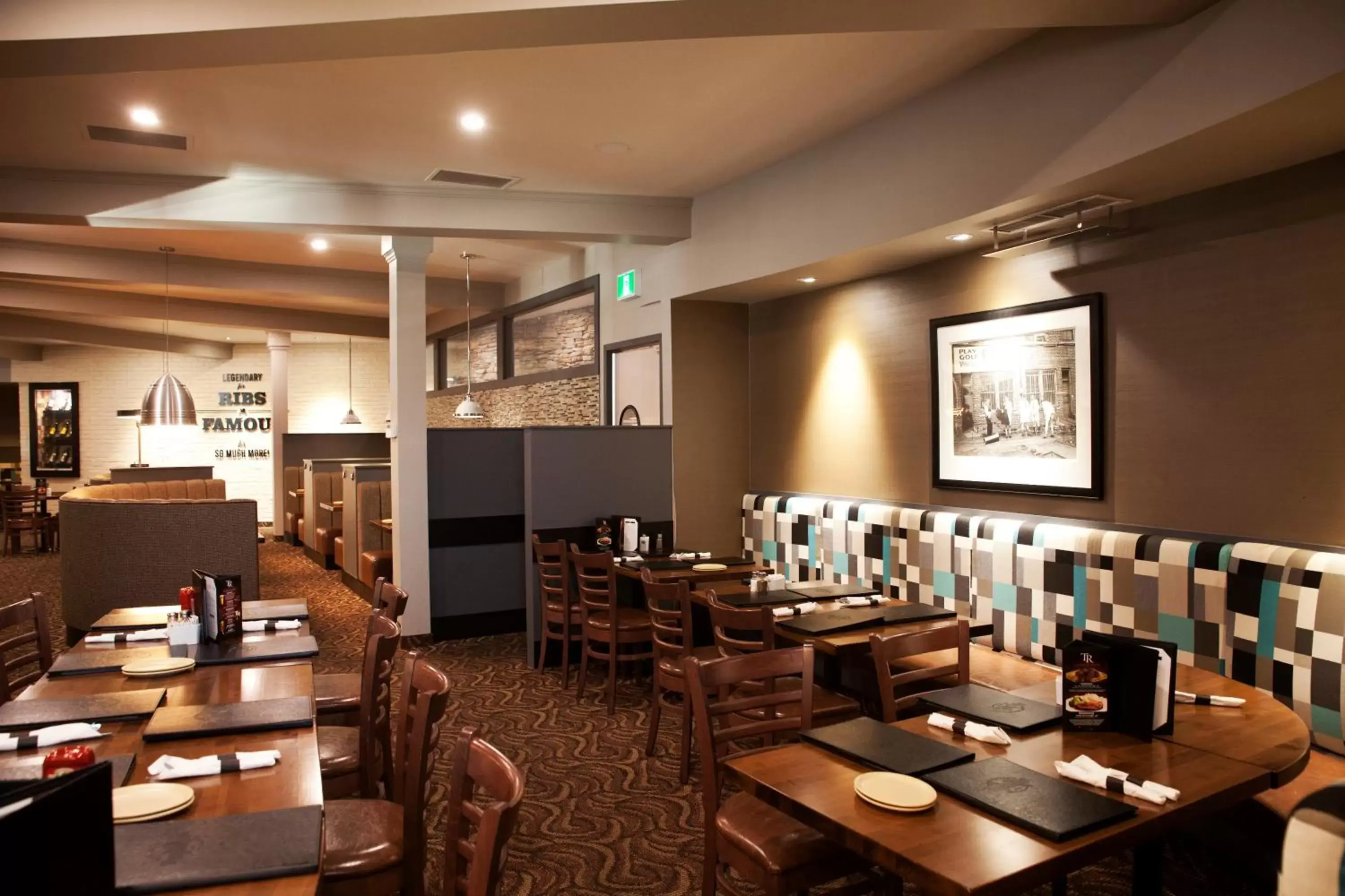 Restaurant/Places to Eat in Holiday Inn Lethbridge, an IHG Hotel