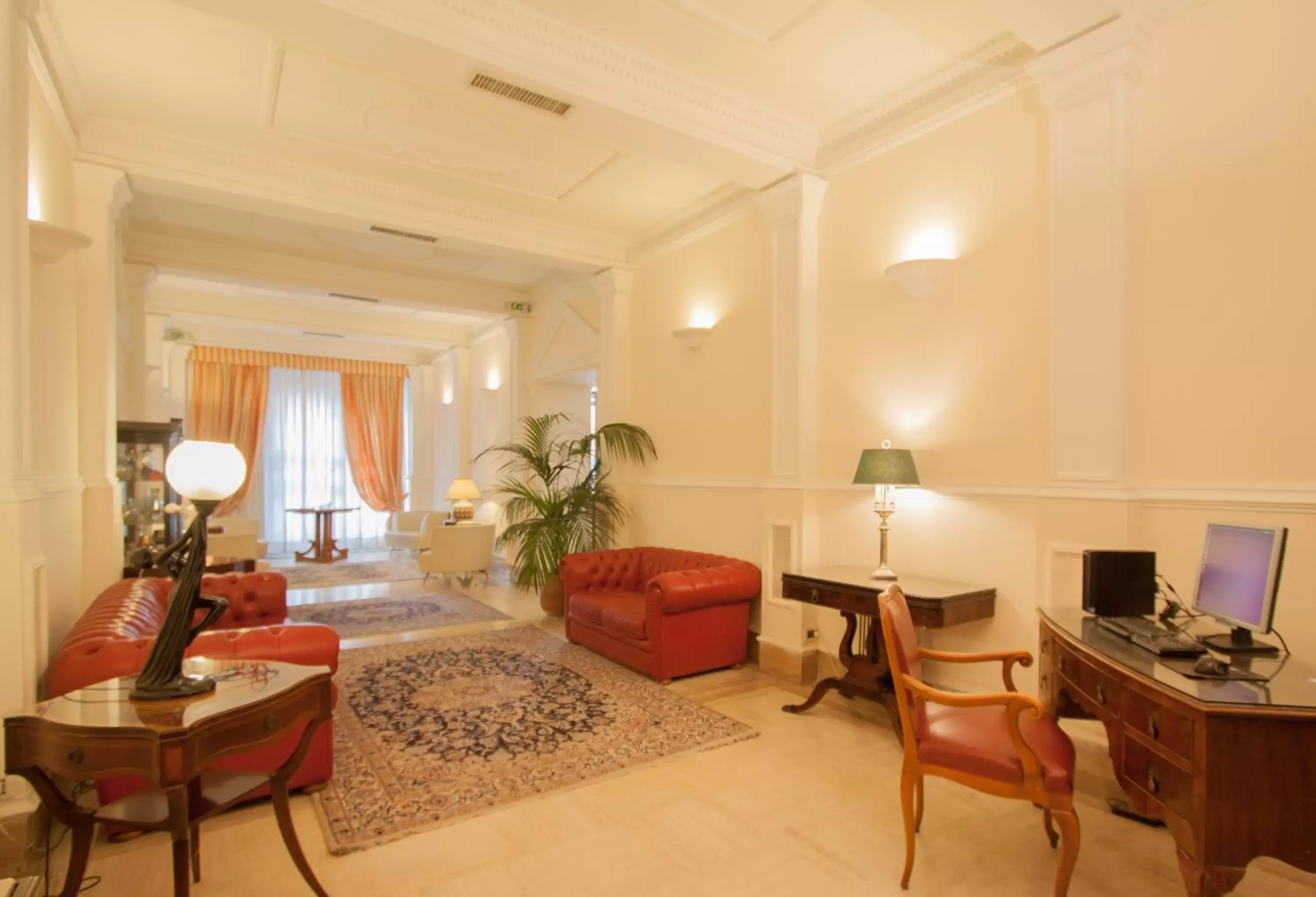 Lobby or reception in Hotel Laurentia