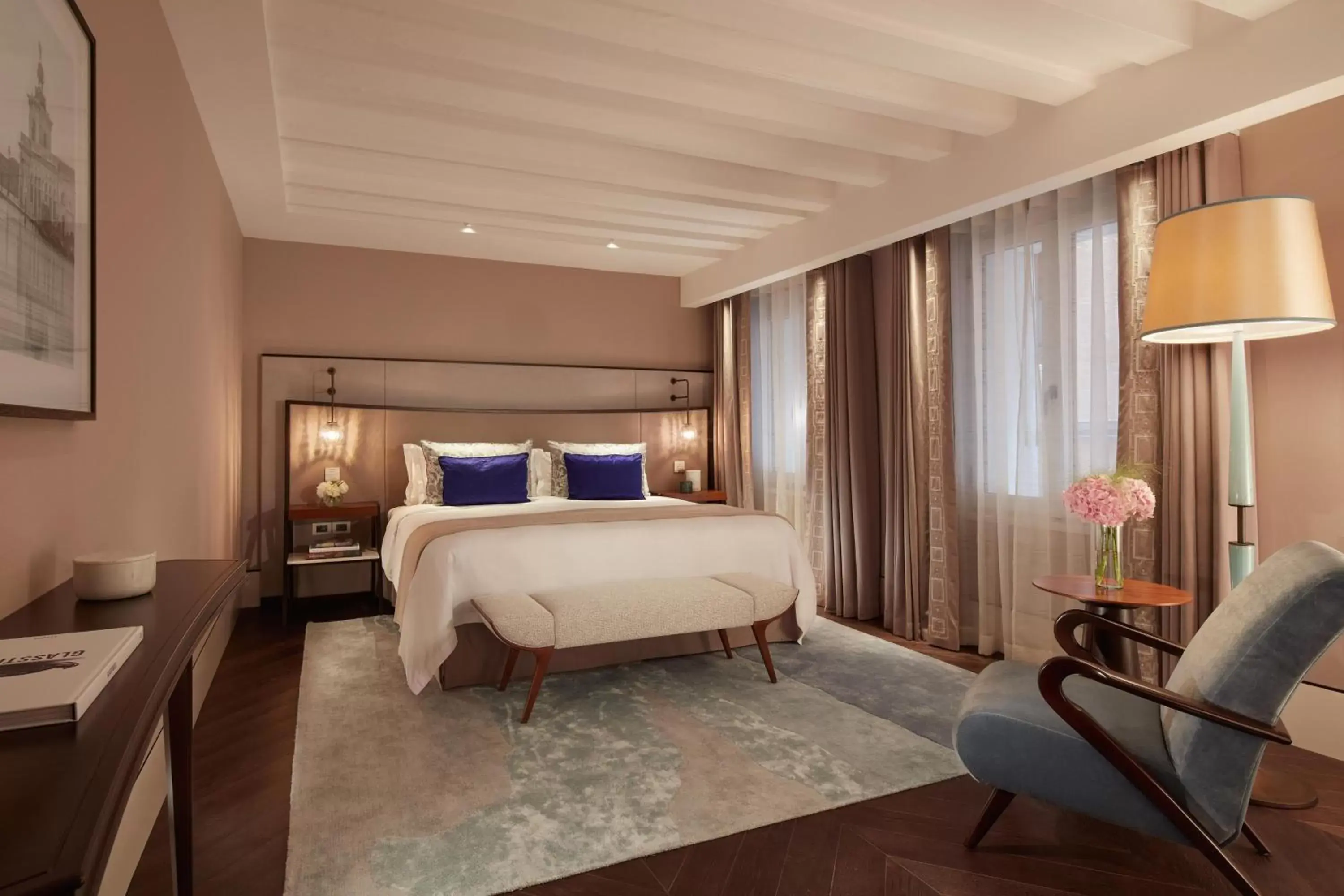 Bedroom, Bed in The St. Regis Venice