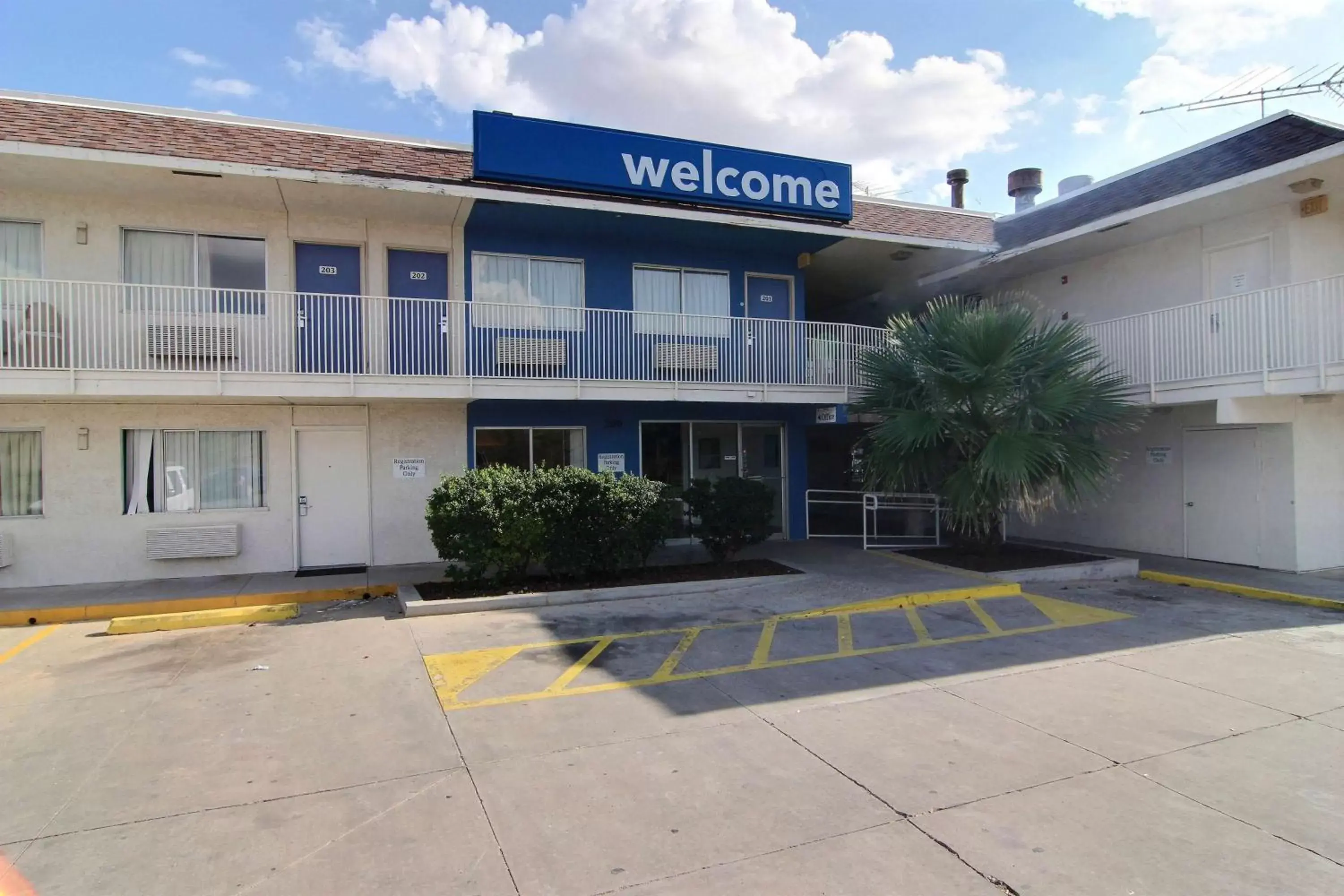 Property building, Facade/Entrance in Motel 6-Odessa, TX