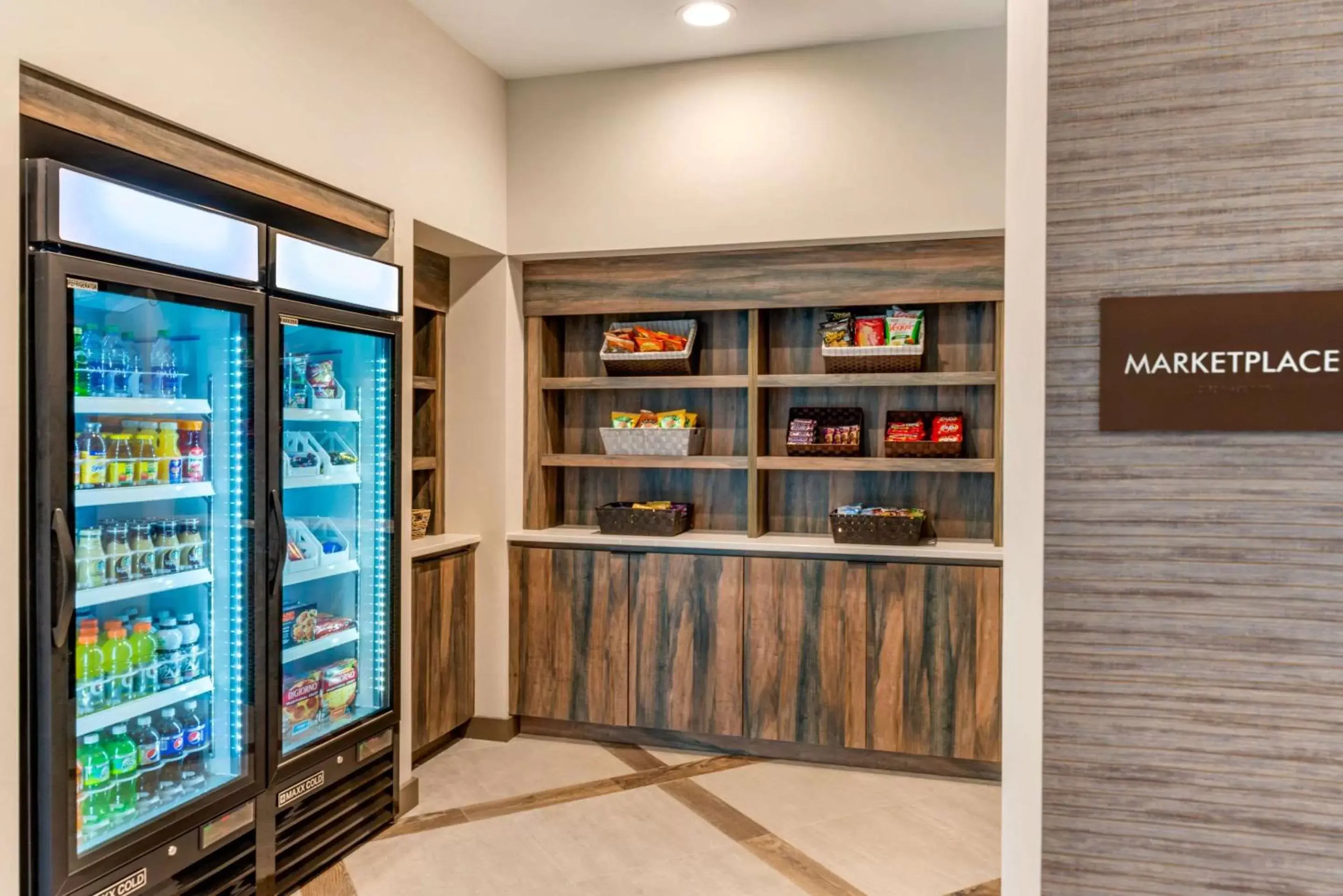 Other, Supermarket/Shops in Comfort Inn & Suites Miami International Airport