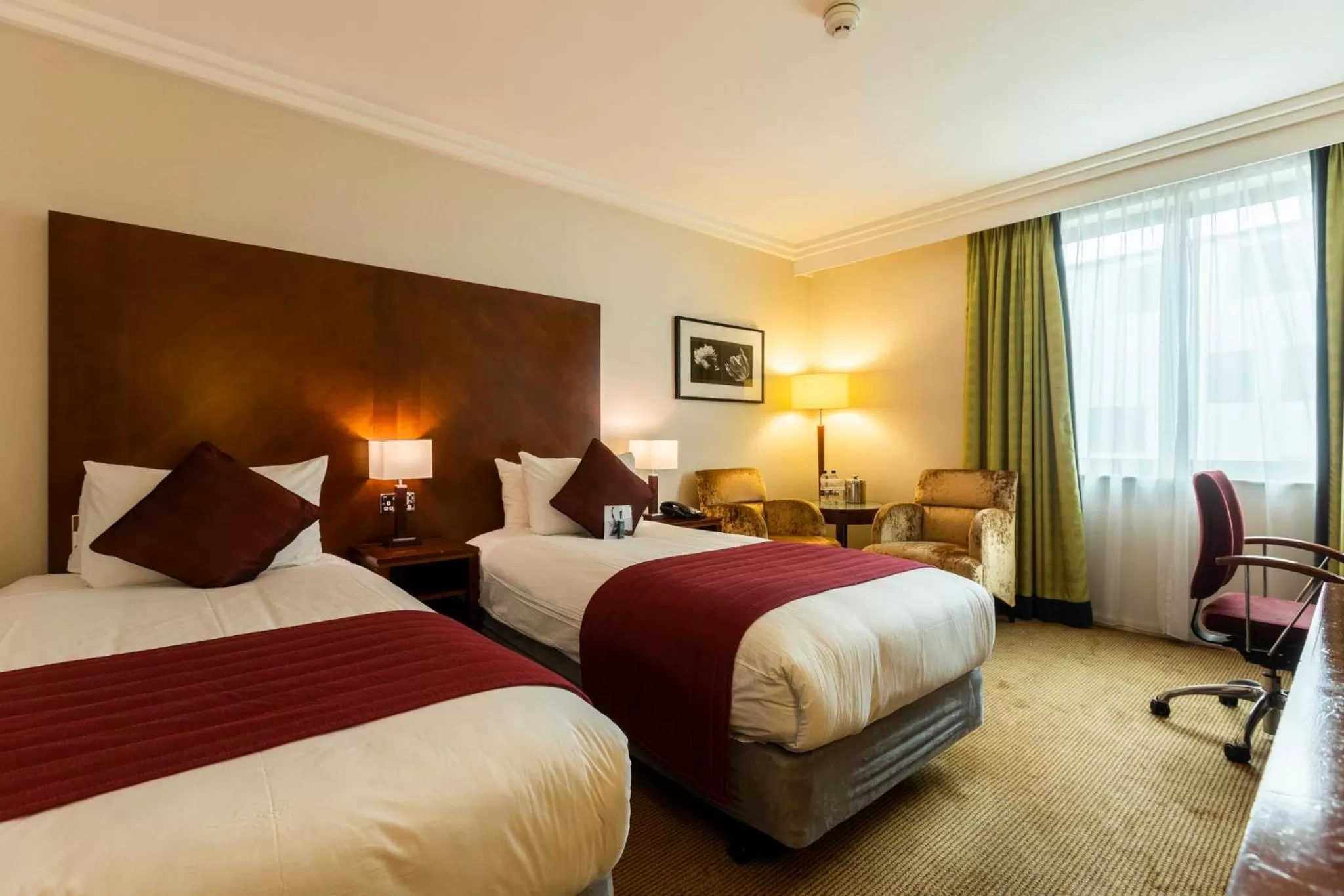 Photo of the whole room, Bed in Crowne Plaza Birmingham NEC by IHG
