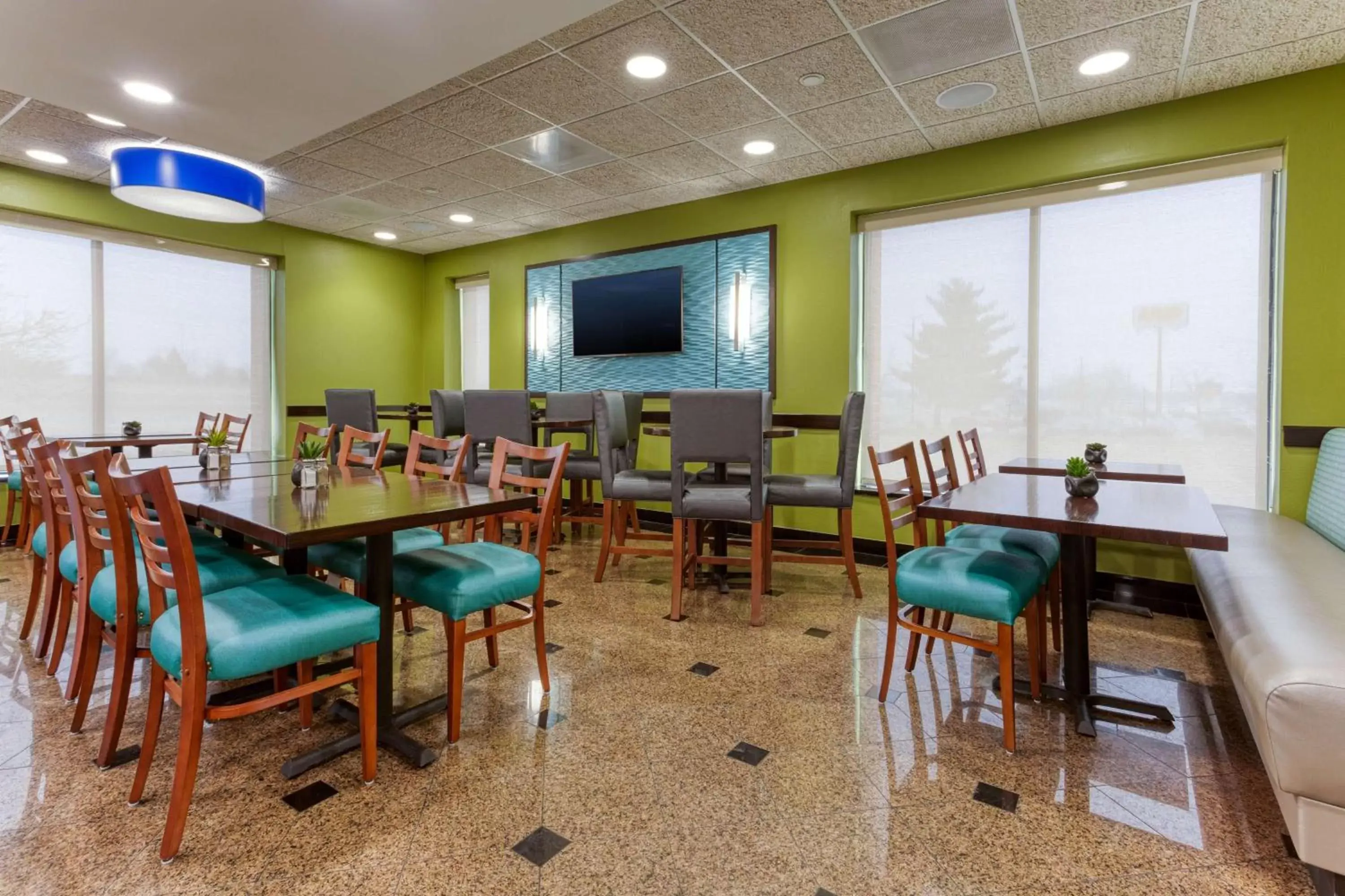 Restaurant/places to eat in Drury Inn & Suites St. Louis Fenton