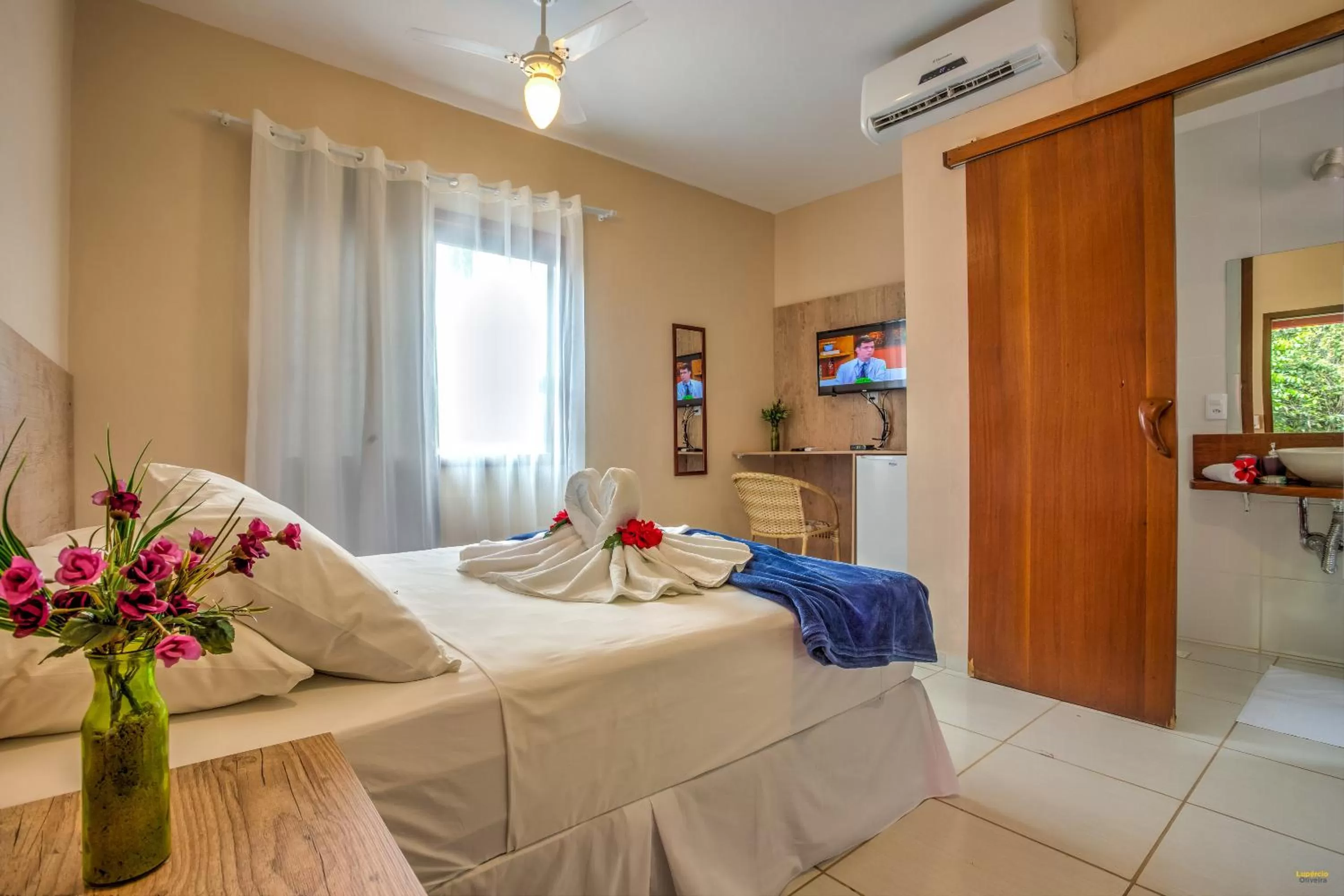 Photo of the whole room, Bed in i9 Embaú Flats & Suites