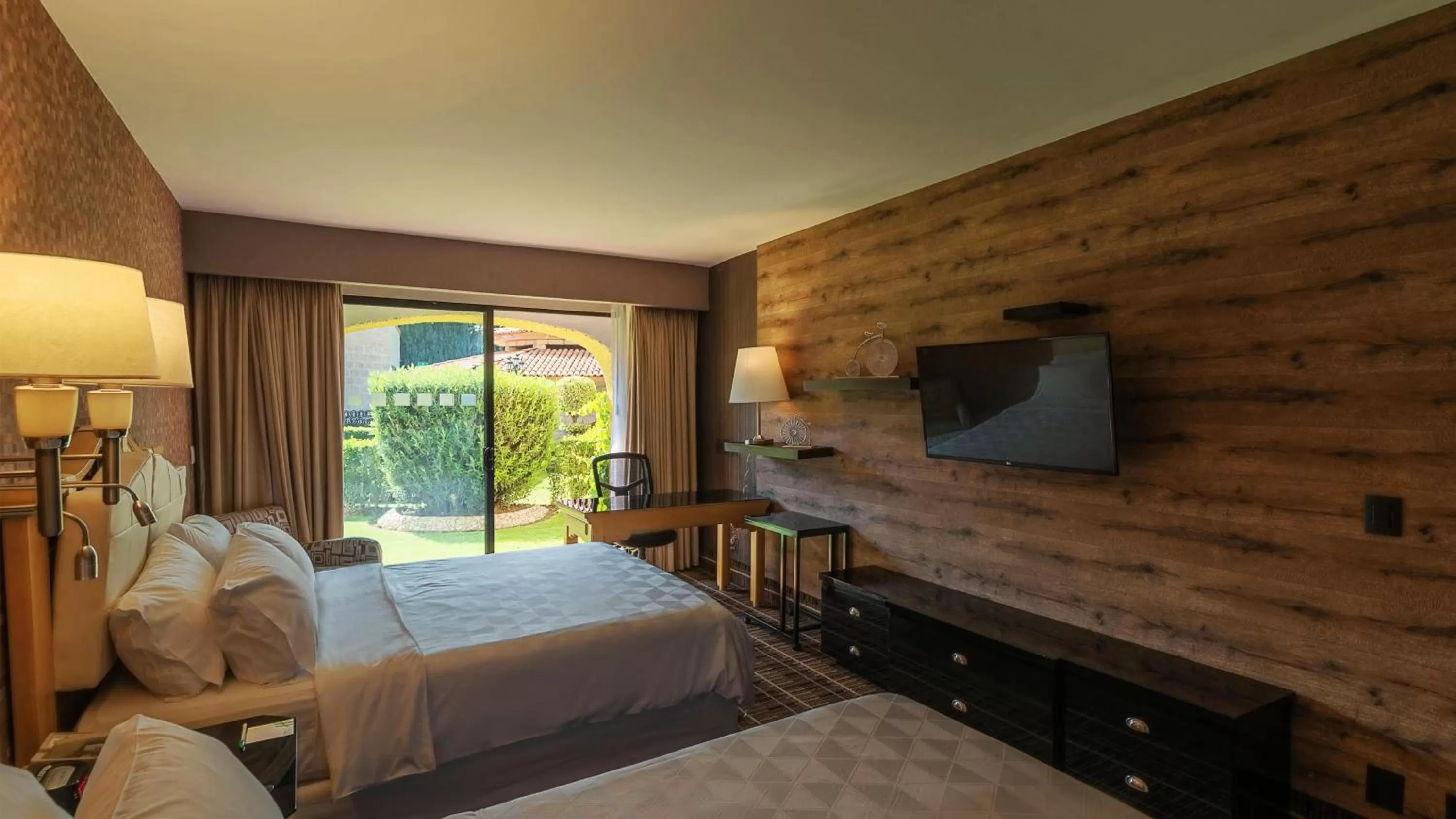 Photo of the whole room in Holiday Inn Queretaro Centro Historico by IHG