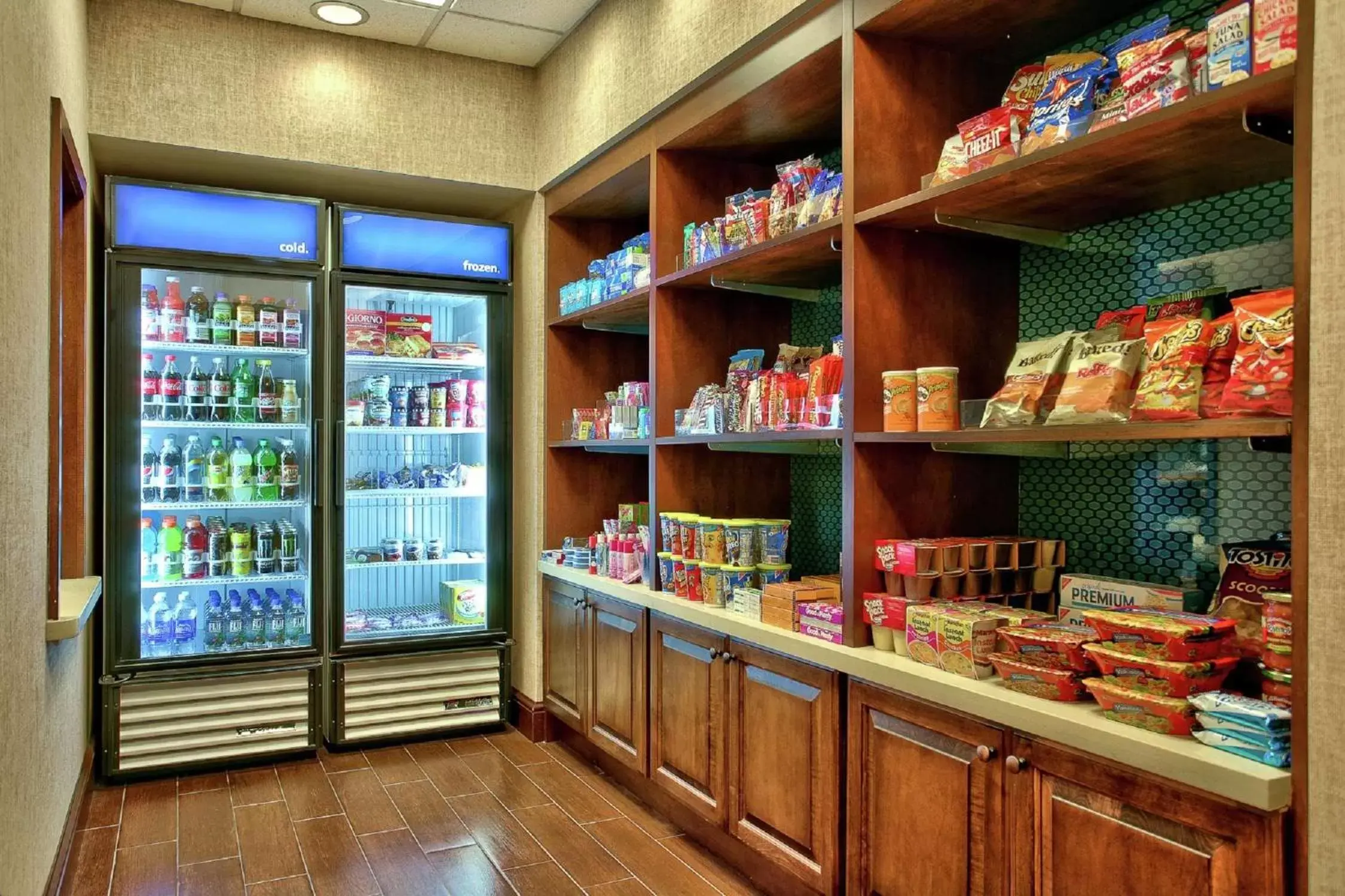 Restaurant/places to eat in Hampton Inn & Suites Scottsdale at Talking Stick Restaurant/places to eat in Hampton Inn & Suites Scottsdale at Talking Stick