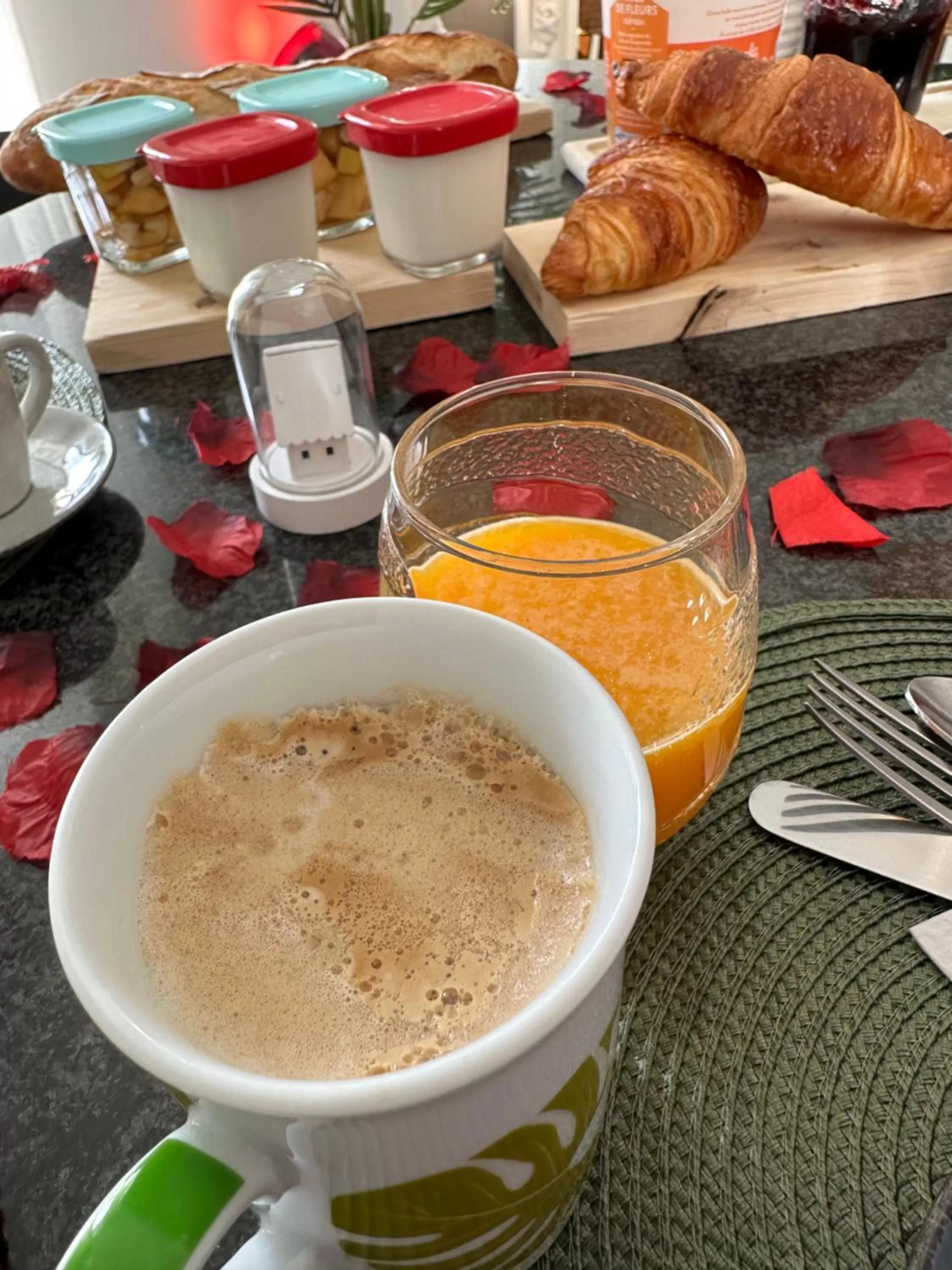 Breakfast in La Villa d'Hélène 2 - Chambres d'hôtes BnB et Appartements - Cluses