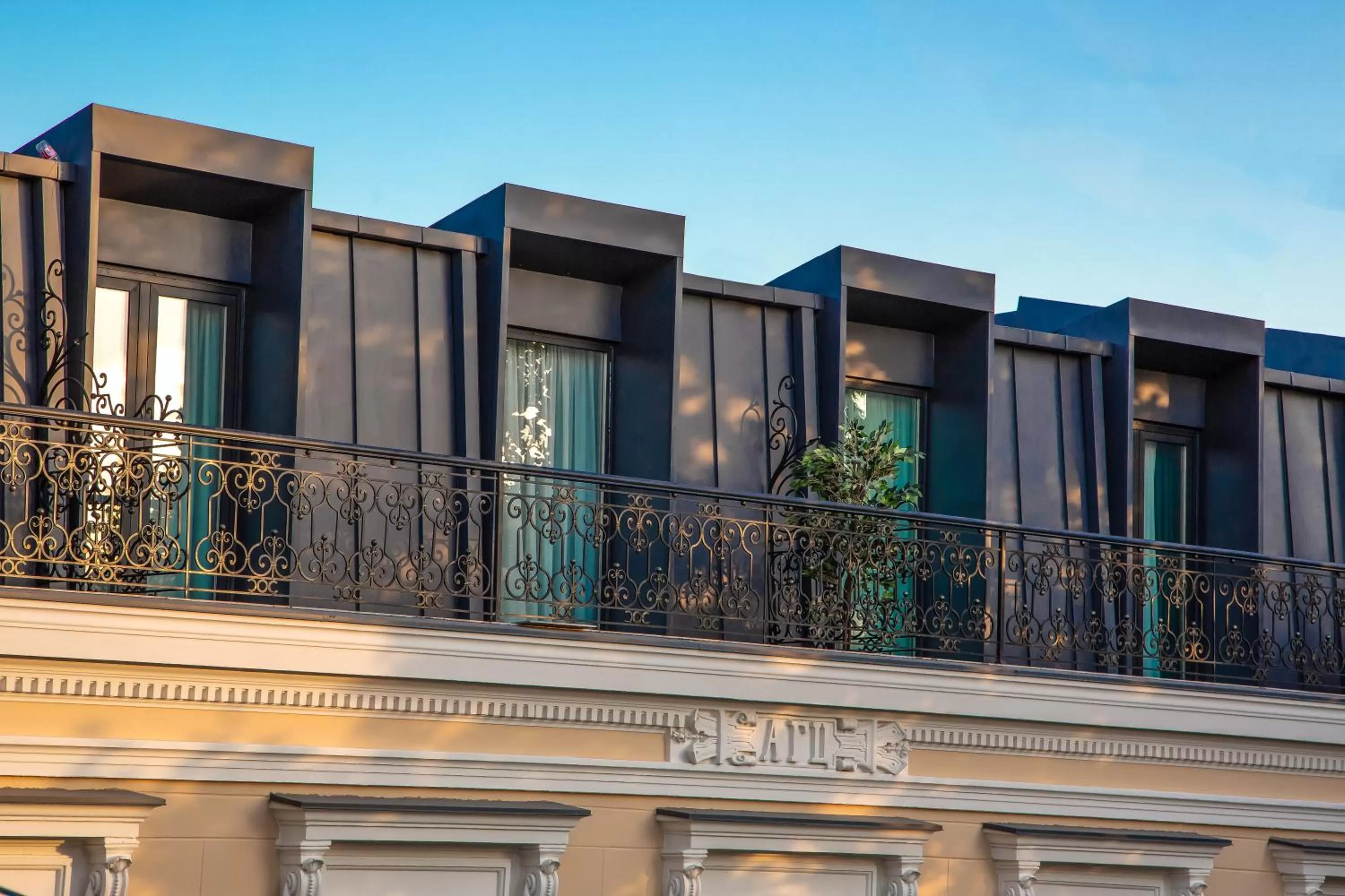 Property building in Royal Inn