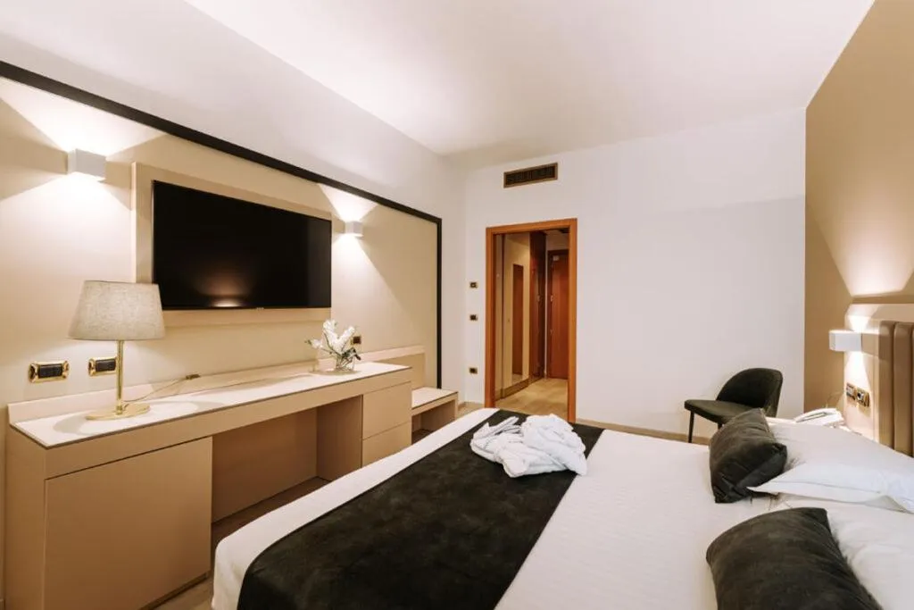 Bed in Grand Hotel la Chiusa di Chietri