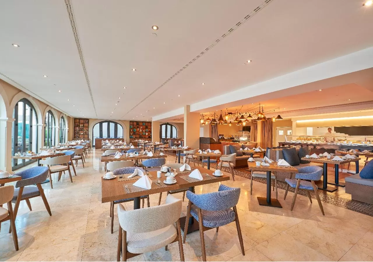 Restaurant/places to eat in Cascade Wellness Resort