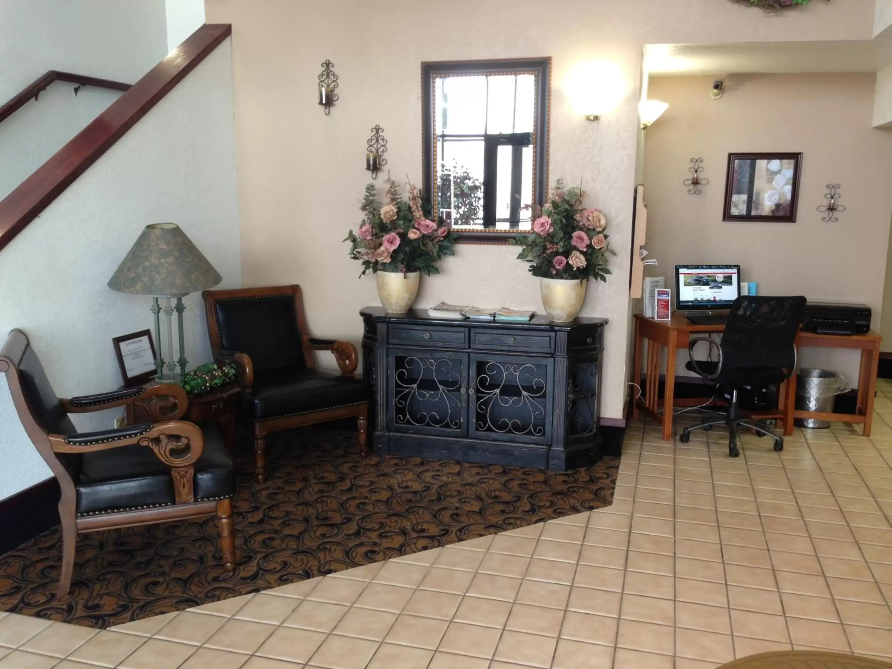 Lobby or reception, Seating Area in Brentwood Inn & Suites