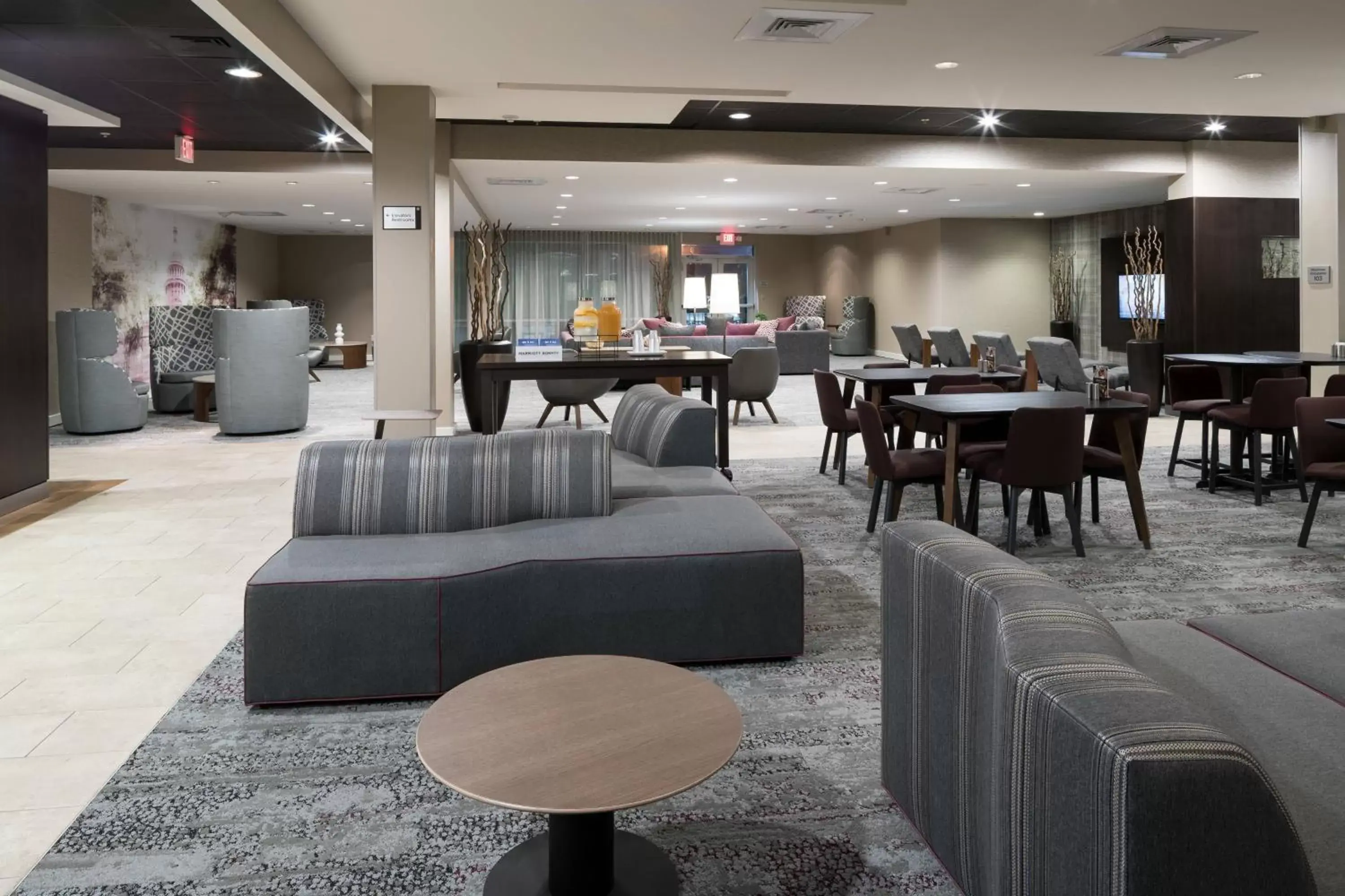 Lobby or reception, Restaurant/Places to Eat in Courtyard Austin North/Parmer Lane