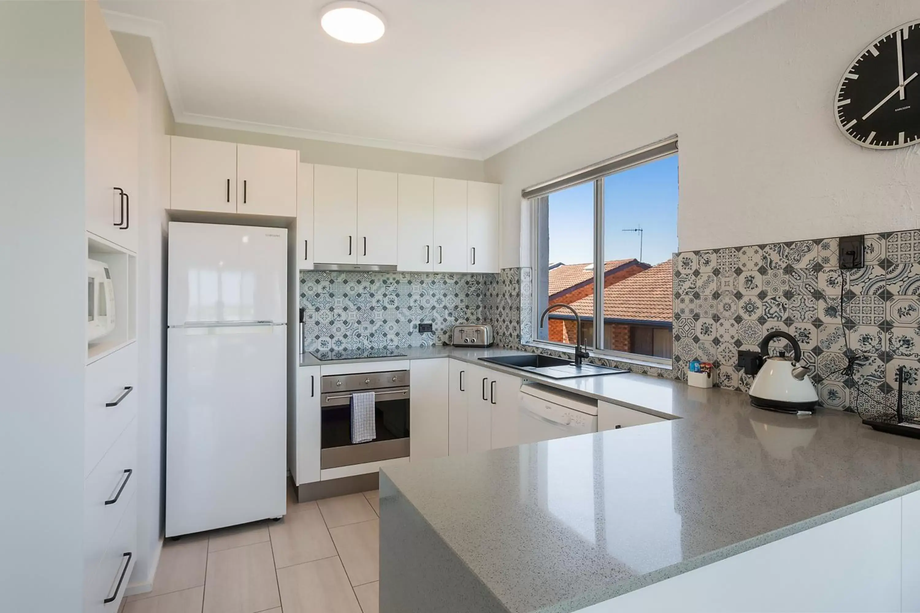 kitchen, Kitchen/Kitchenette in The Palms Apartments