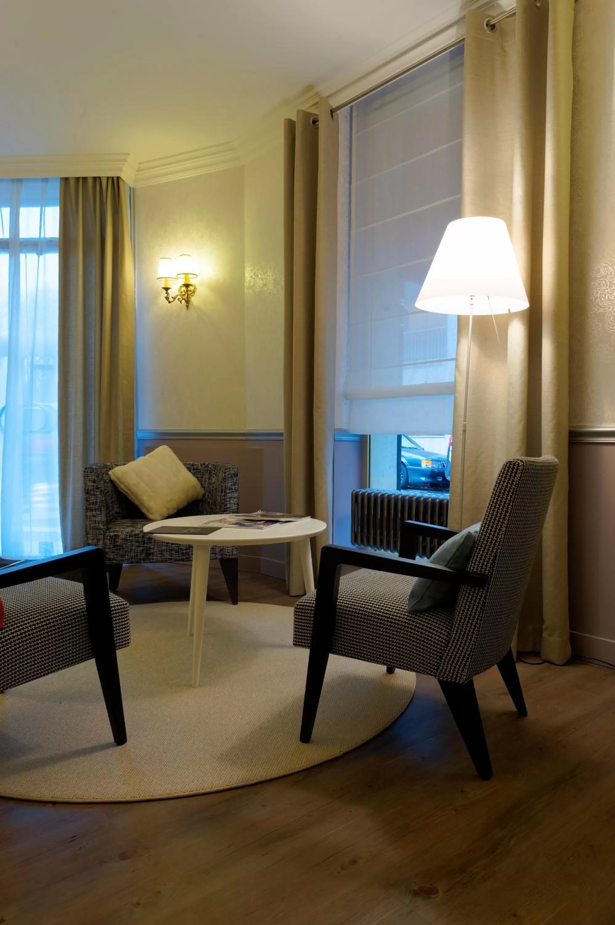 Lobby or reception in Hôtel de Sévigné