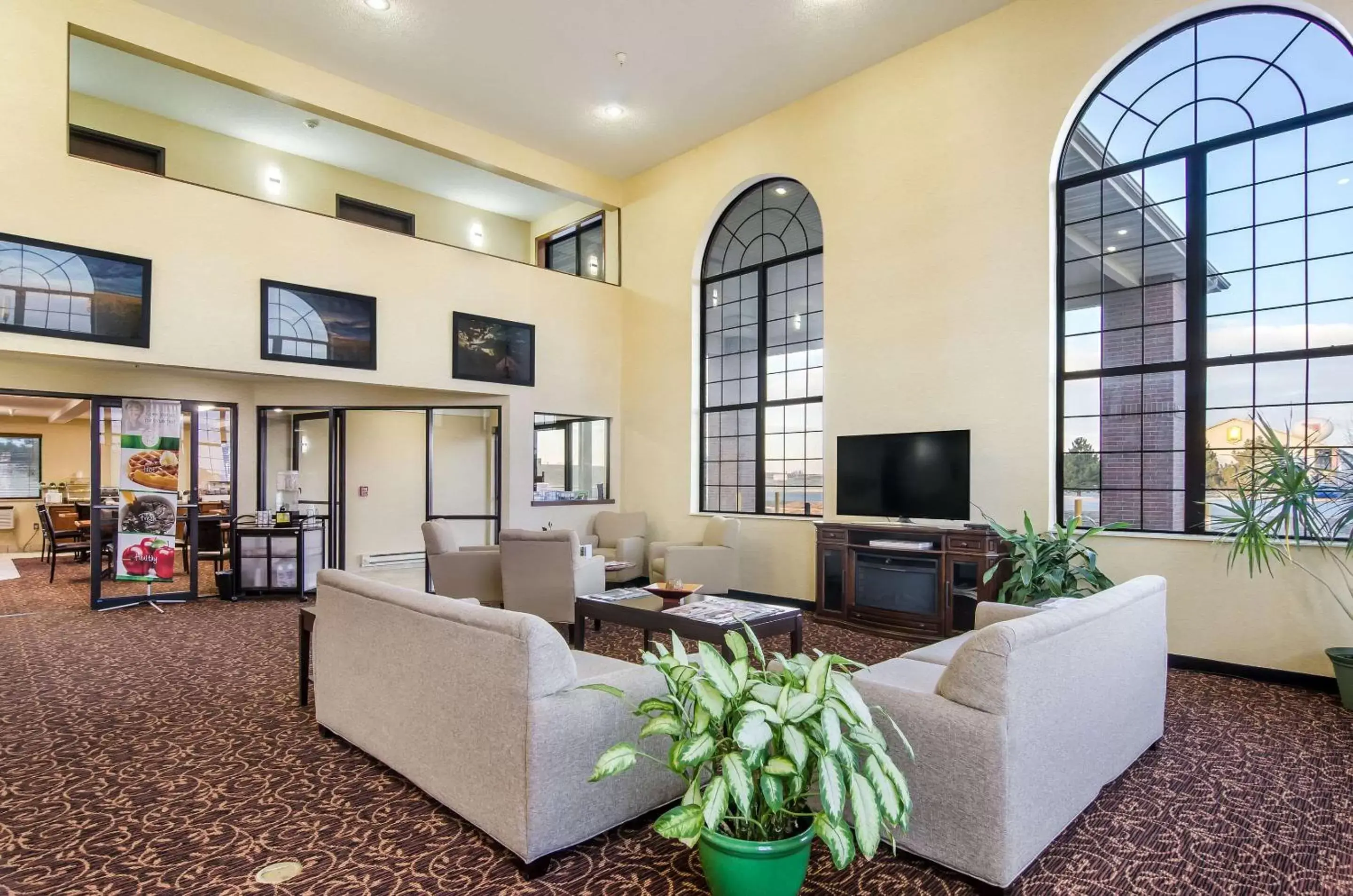 Lobby or reception, Seating Area in Quality Inn Goodland, KS near Northwest Kansas Technical College