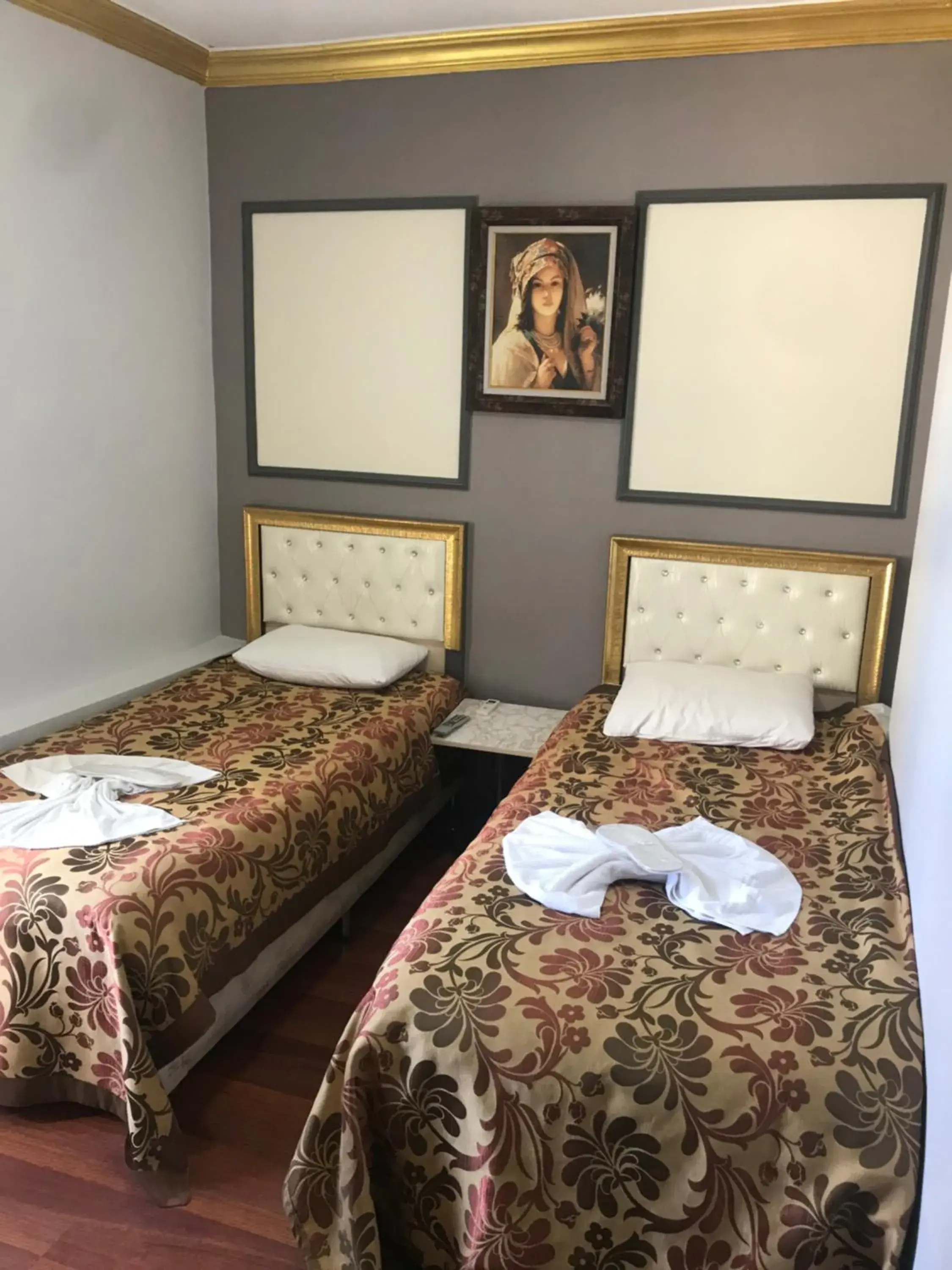 Bed in Meddusa Hotel Istanbul