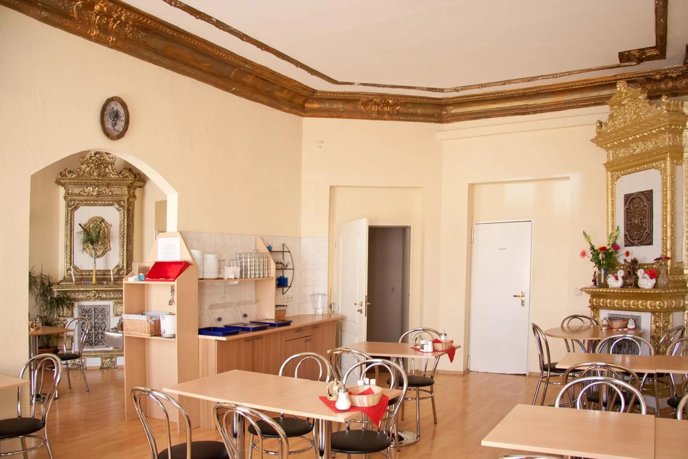 Food and drinks in Hotel AI Königshof