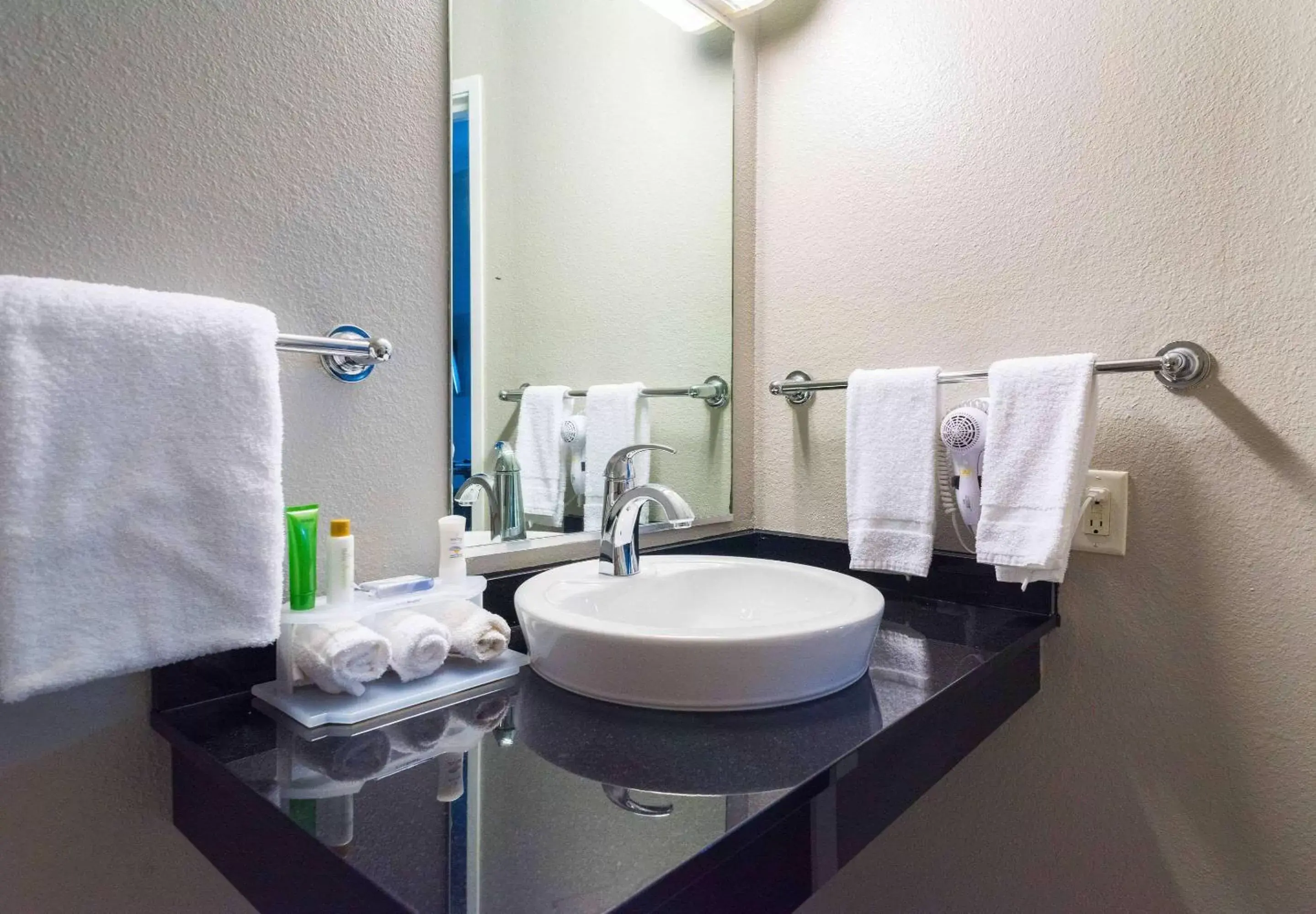 Photo of the whole room, Bathroom in Studio Z, Ascend Hotel Collection