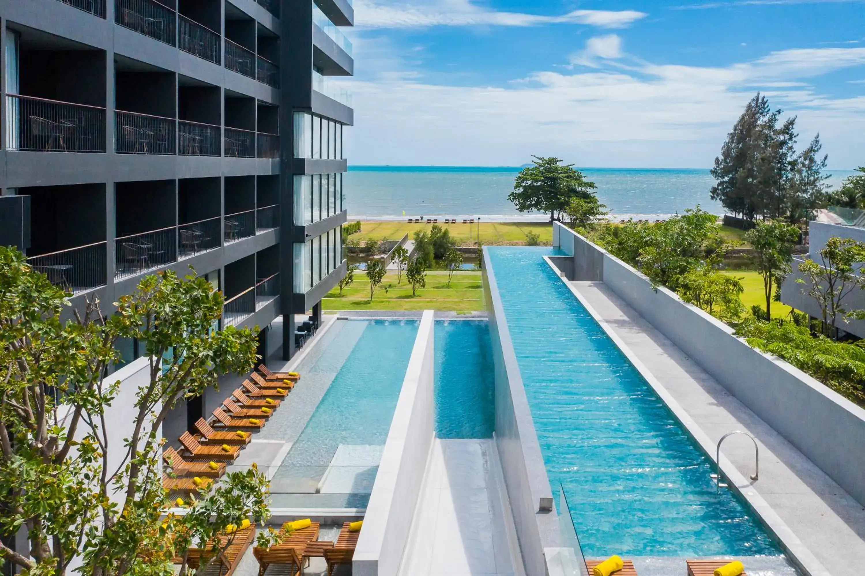 Swimming pool, Pool View in Ana Anan Resort & Villas Pattaya