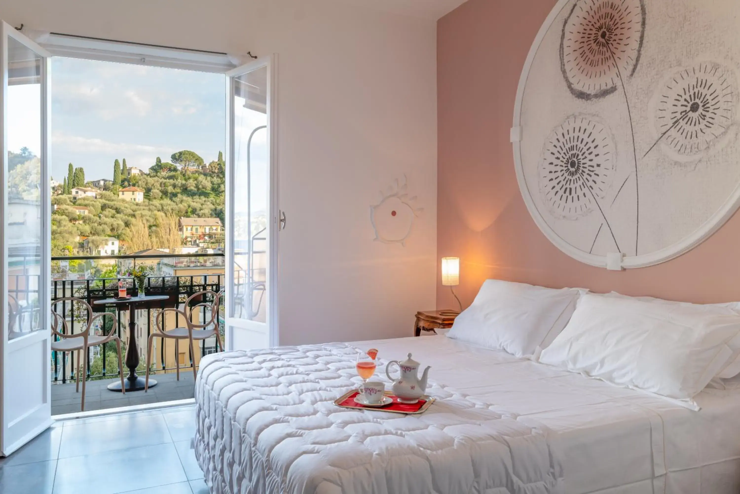 View (from property/room), Bed in Albergo Minerva