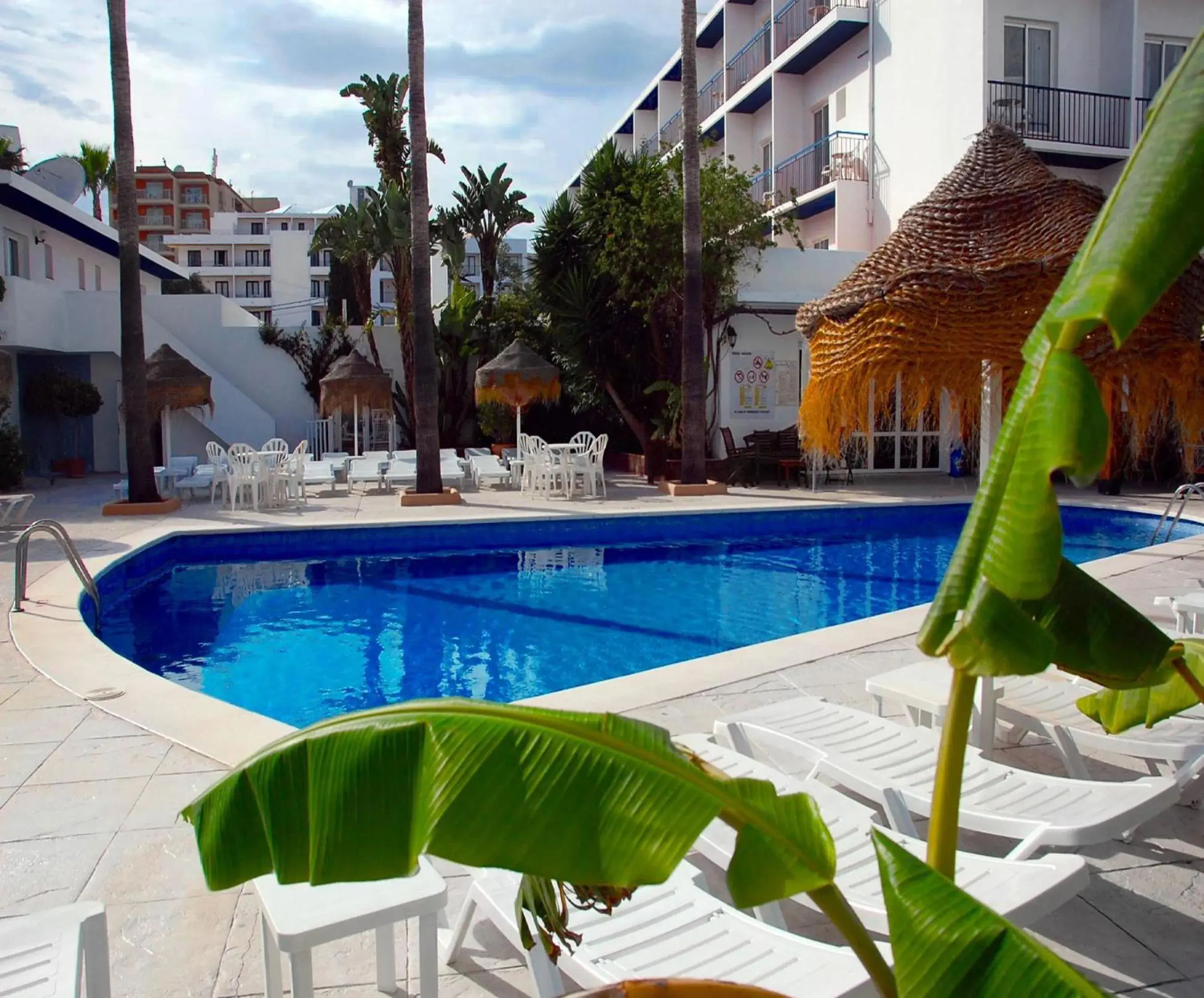 Patio, Swimming Pool in Hostal Mar y Huerta