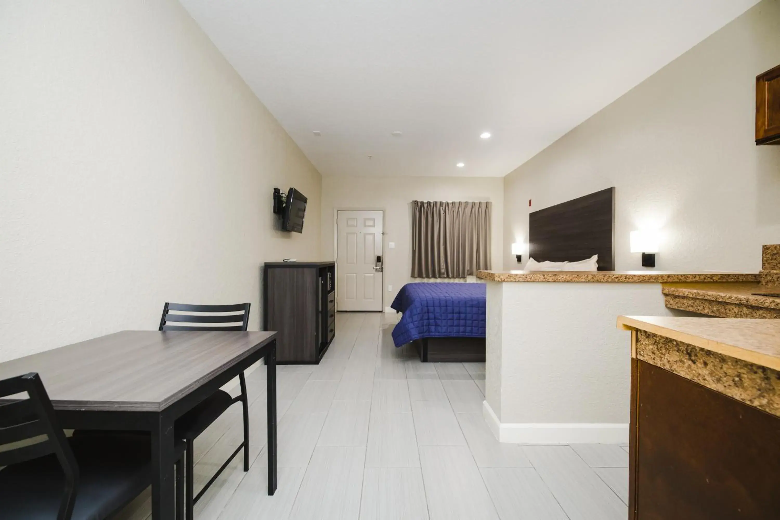 Bed in Winchester Inn and Suites Humble/IAH/North Houston Bed in Winchester Inn and Suites Humble/IAH/North Houston