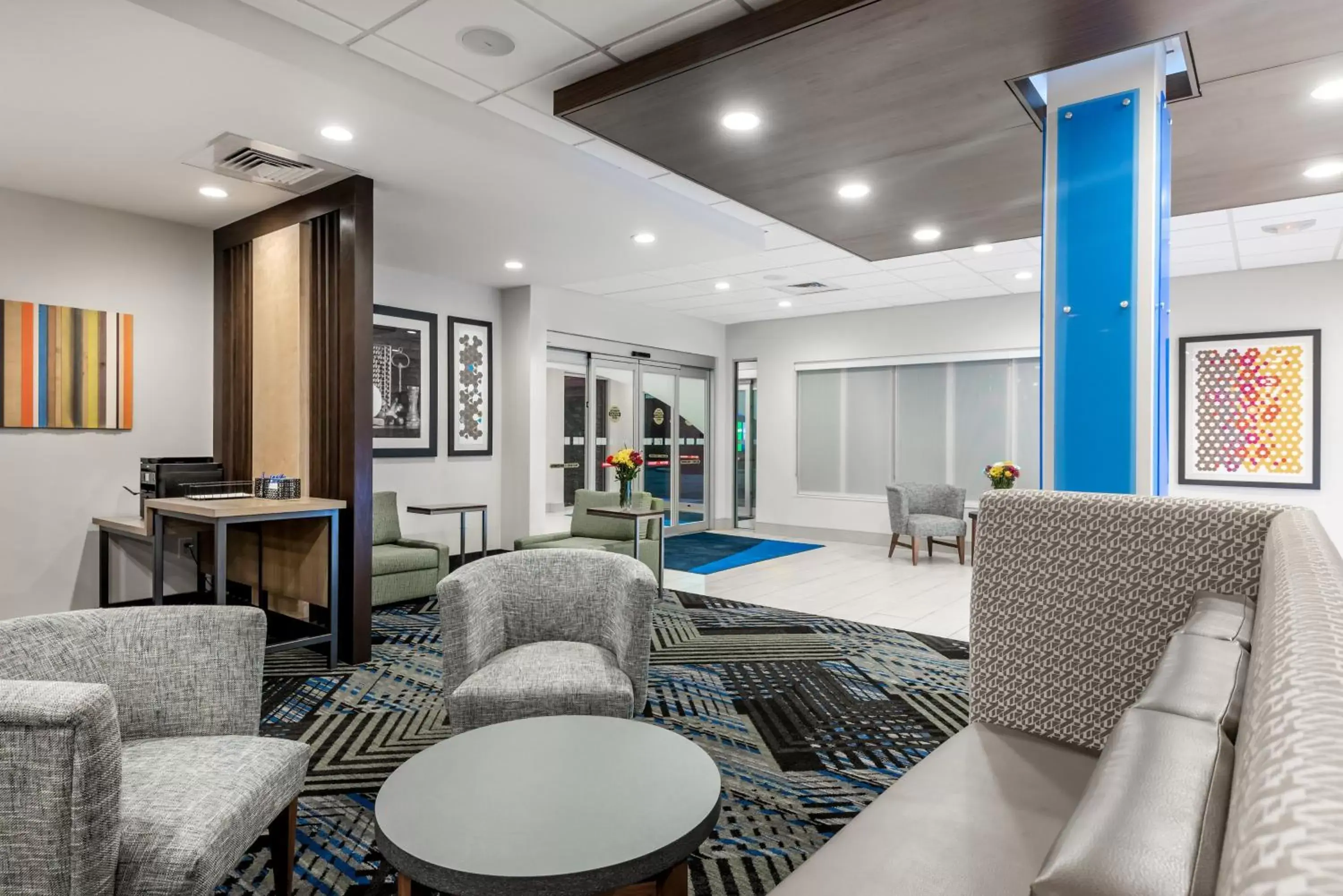 Property building, Seating Area in Holiday Inn Express & Suites - Punta Gorda, an IHG Hotel