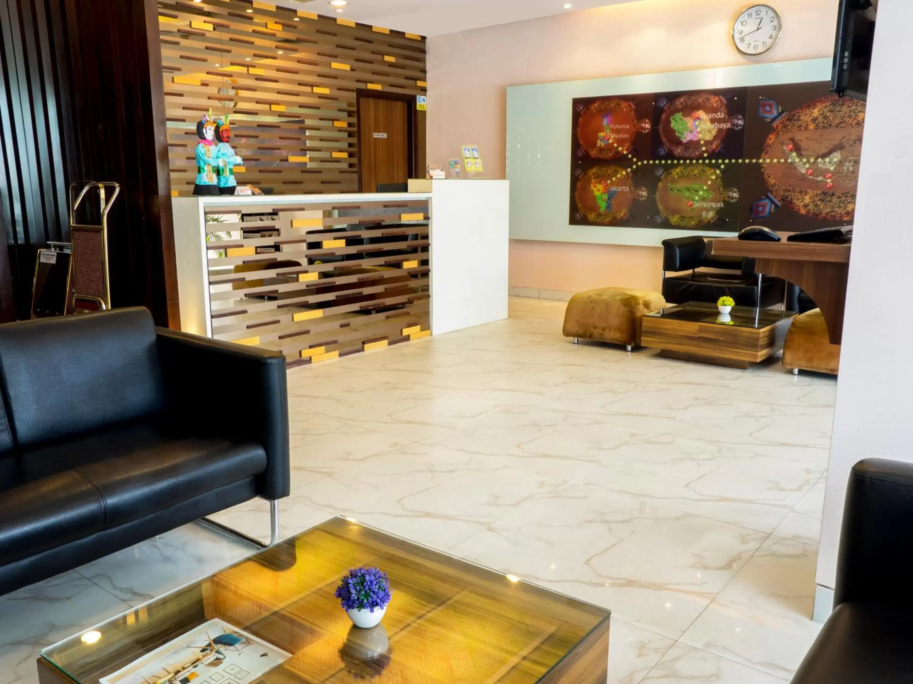 Lobby or reception in d'primahotel WTC Mangga Dua Lobby or reception in d'primahotel WTC Mangga Dua