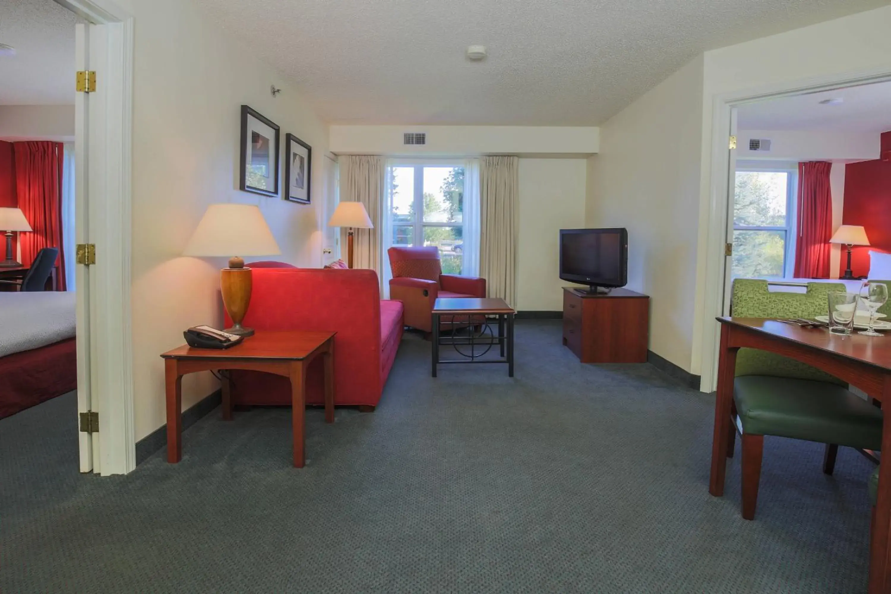 Bedroom, Seating Area in Residence Inn by Marriott Flint Grand Blanc