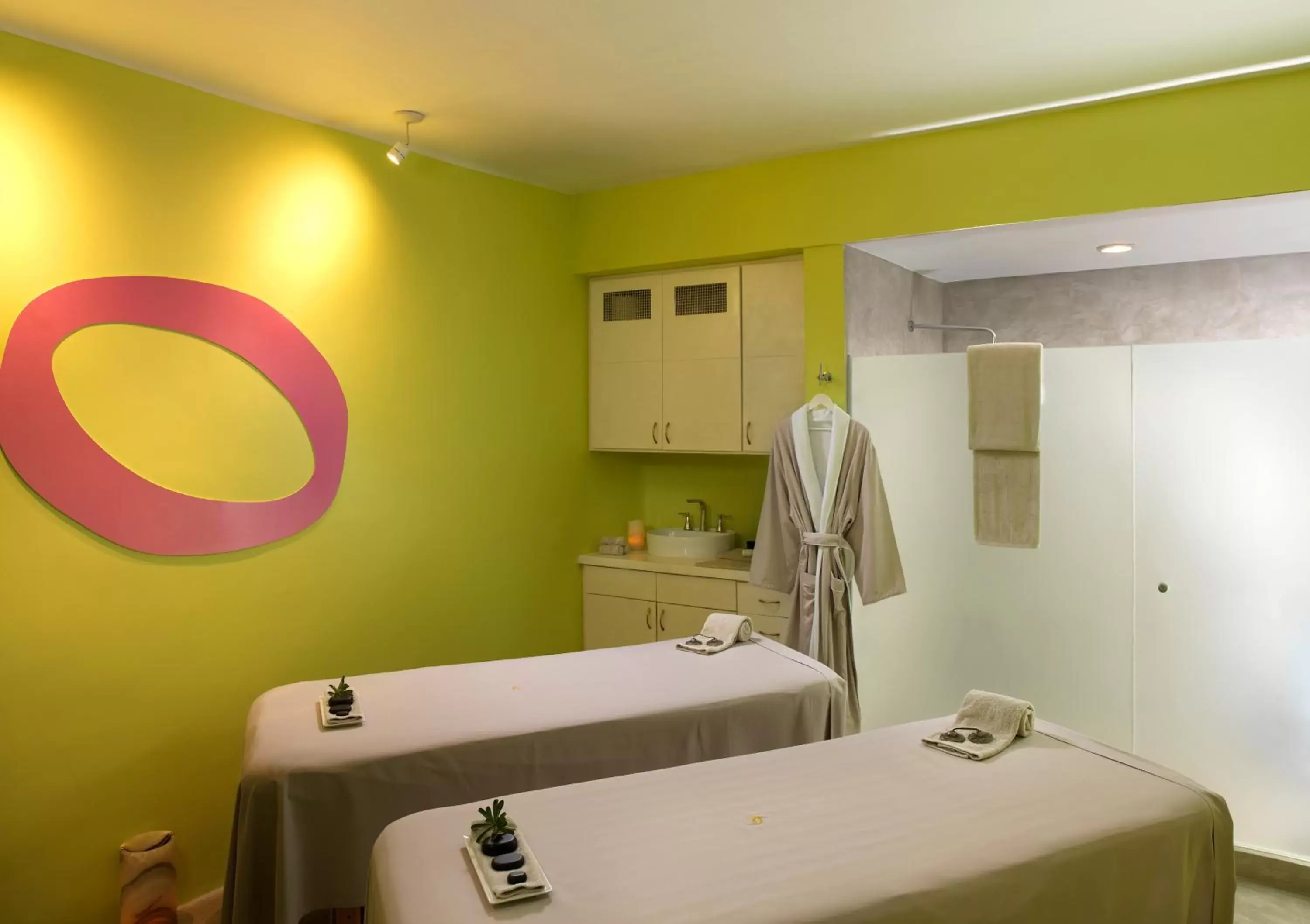 Massage, Bathroom in ME Cabo