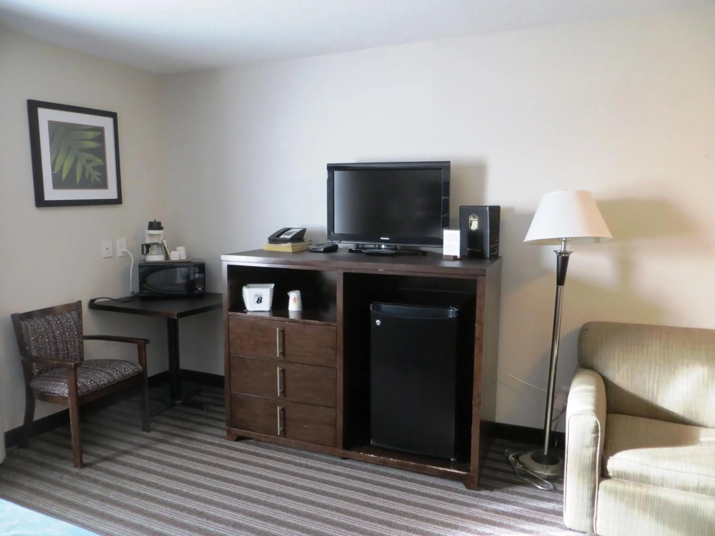 TV and multimedia, TV/Entertainment Center in Super 8 by Wyndham Saskatoon Near Downtown