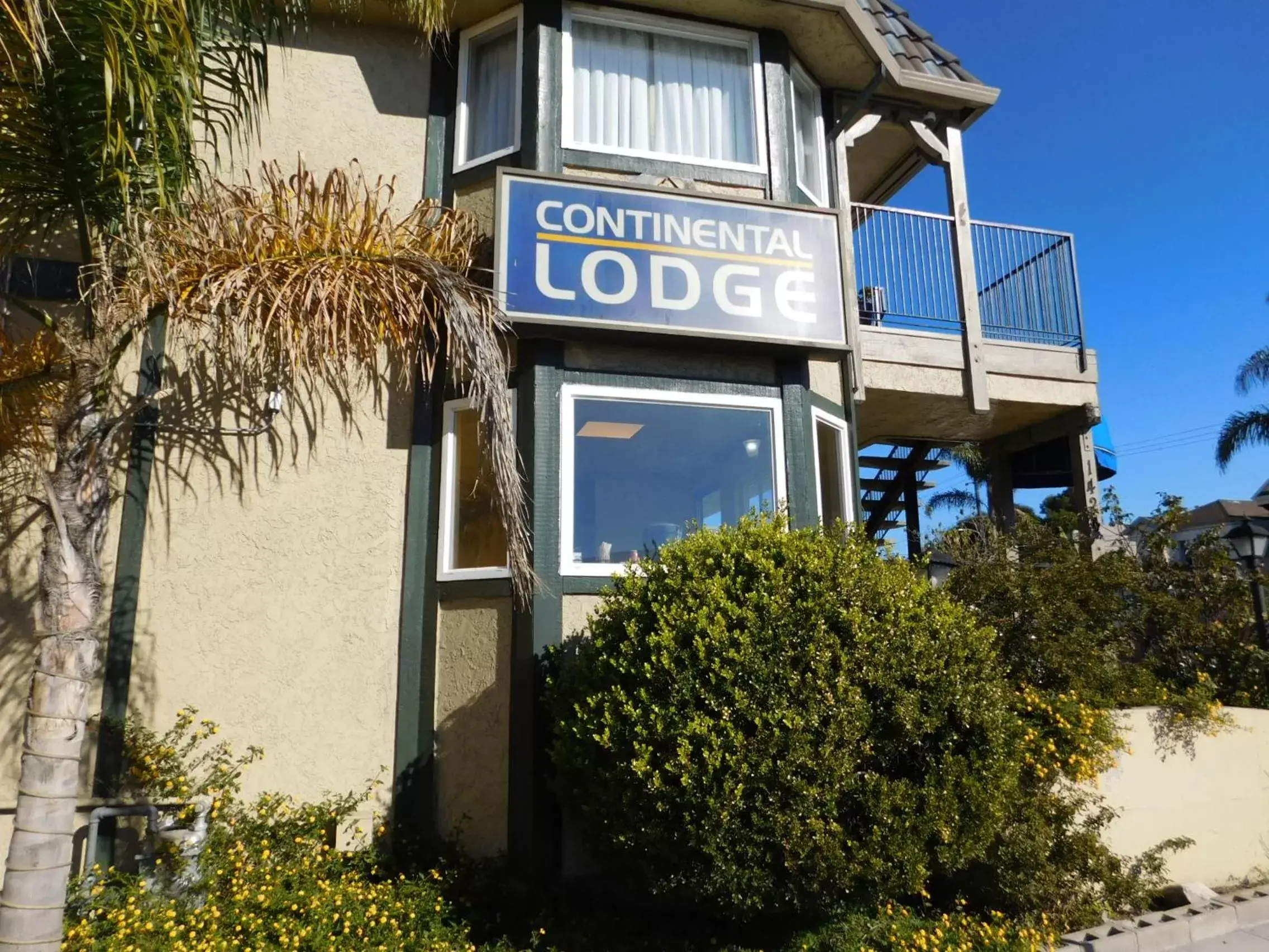 Facade/entrance, Property Building in Continental Lodge