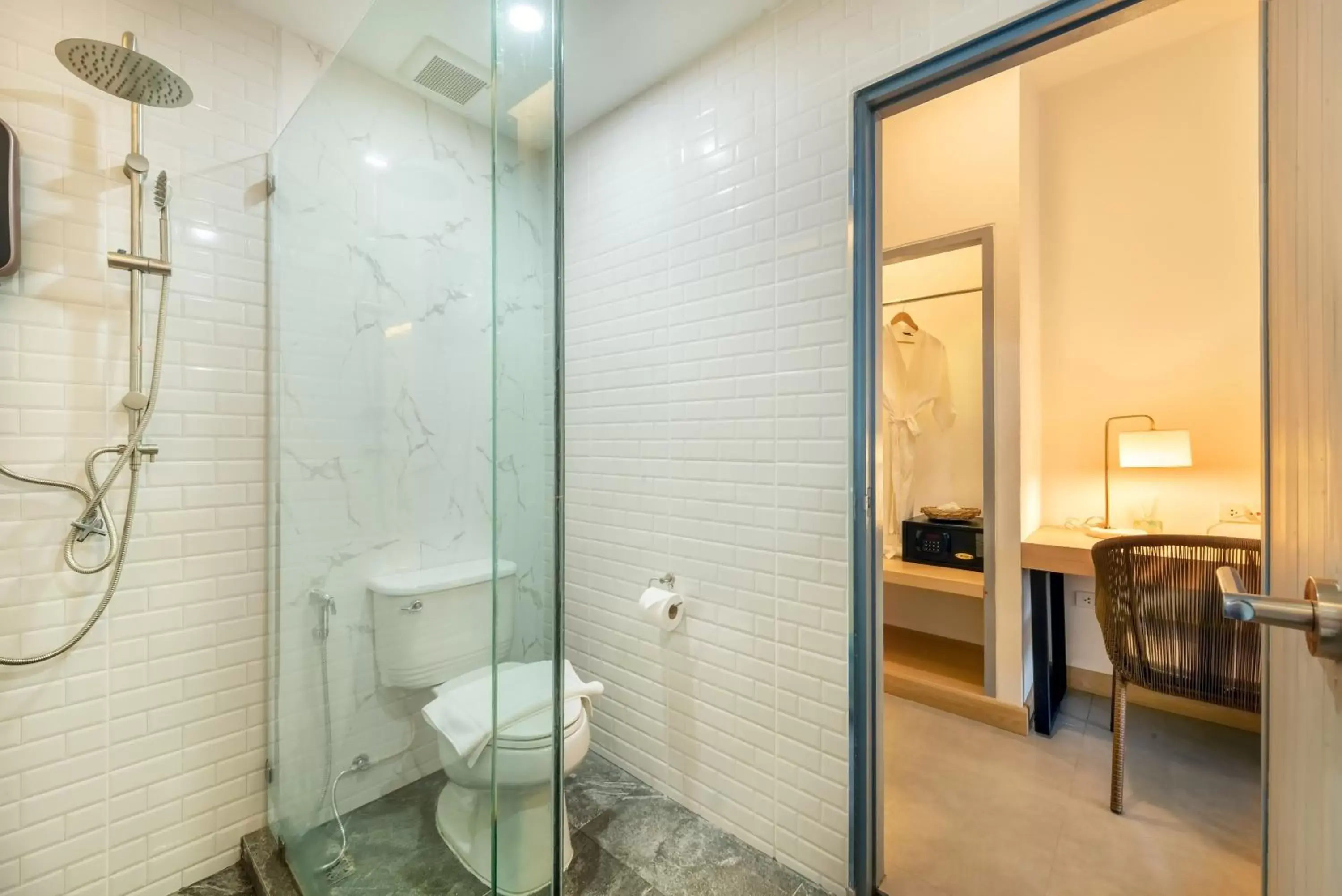 Shower, Bathroom in Ai Pai Hotel