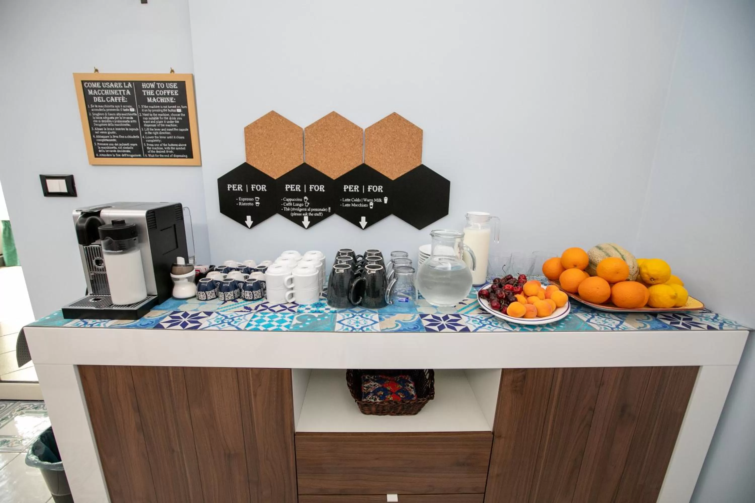 Coffee/tea facilities in B&B Azul