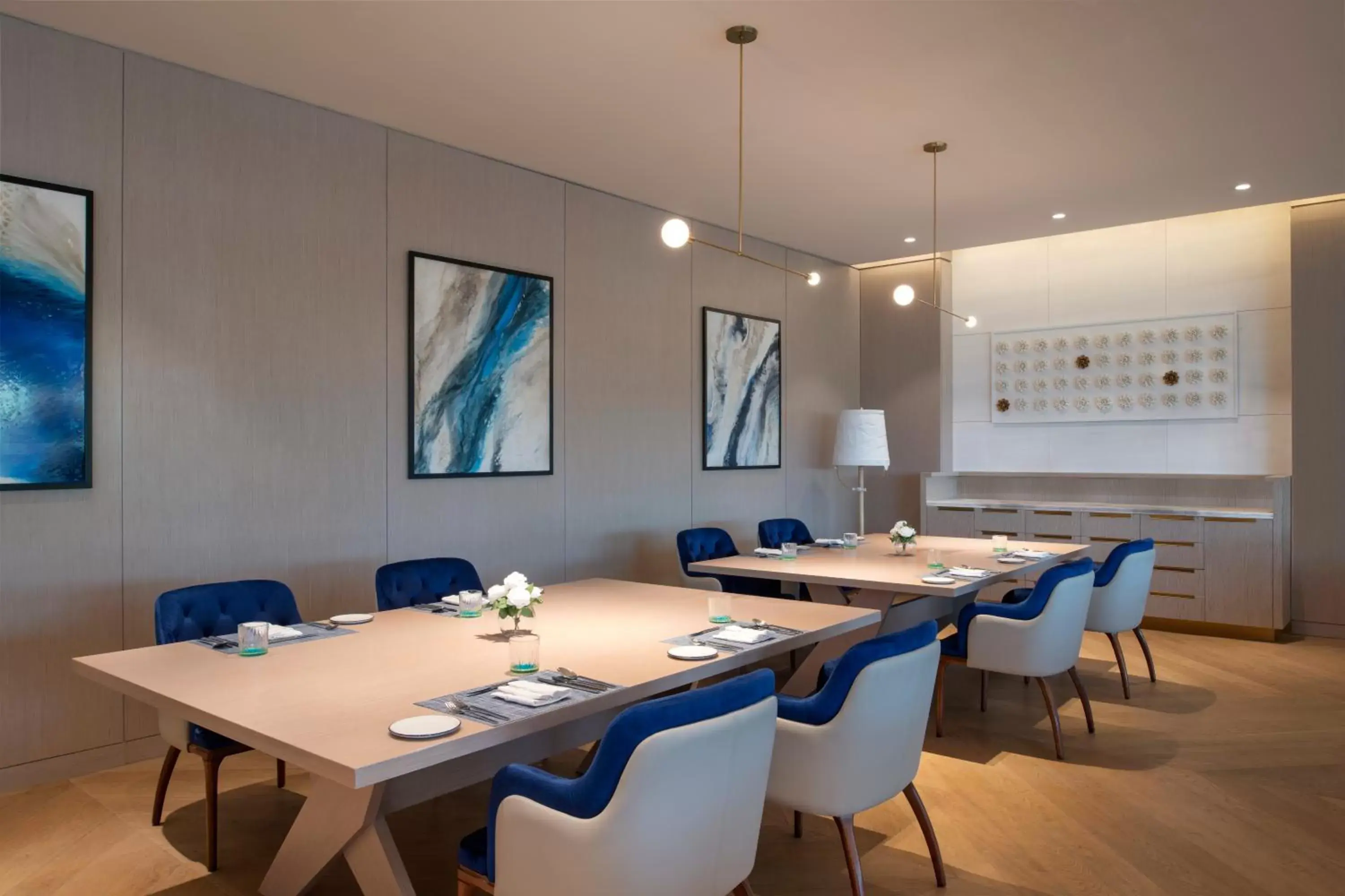 Restaurant/places to eat in Steigenberger Hotel Doha Restaurant/places to eat in Steigenberger Hotel Doha