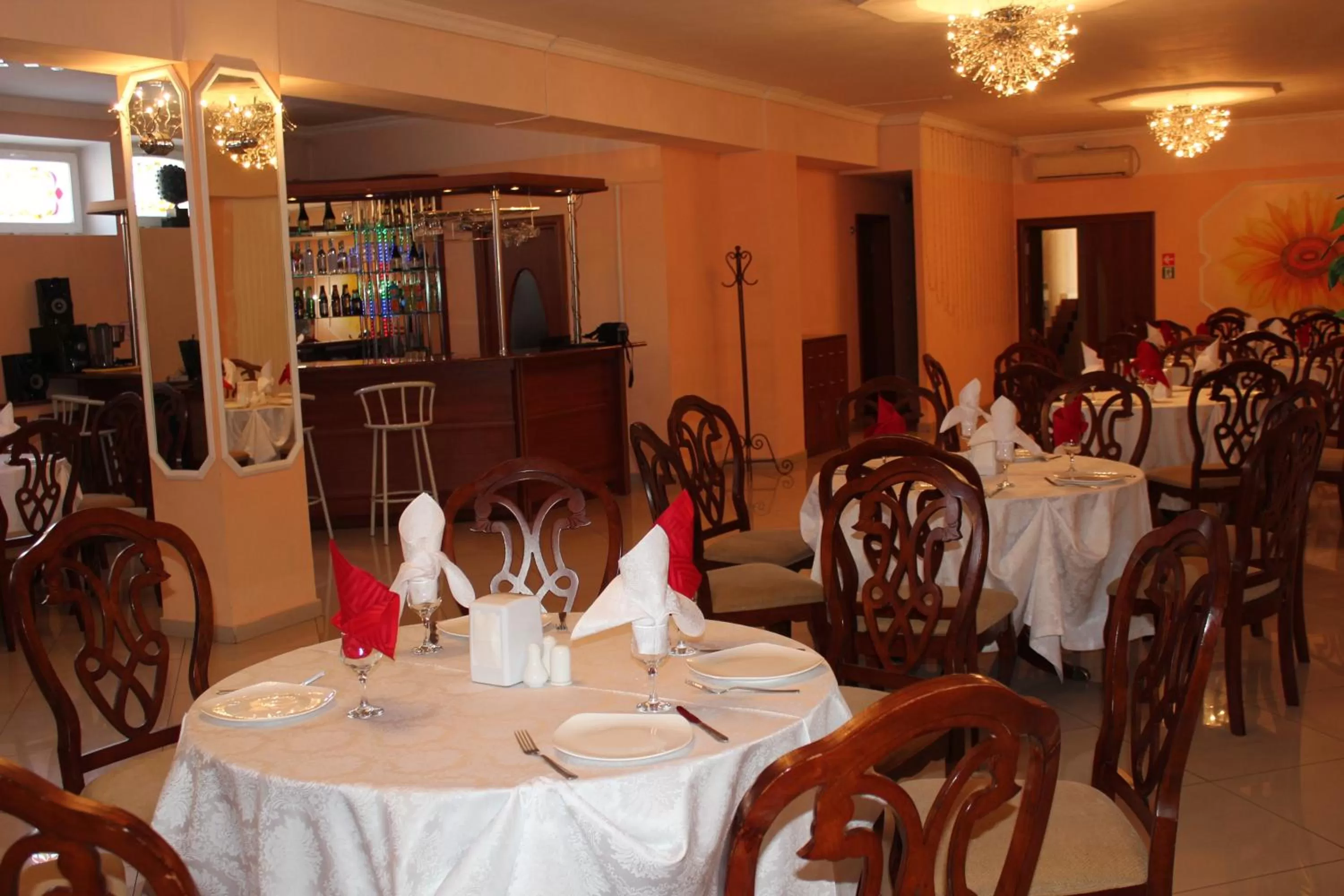 Restaurant/places to eat in Ust-Kamenogorsk Hotel